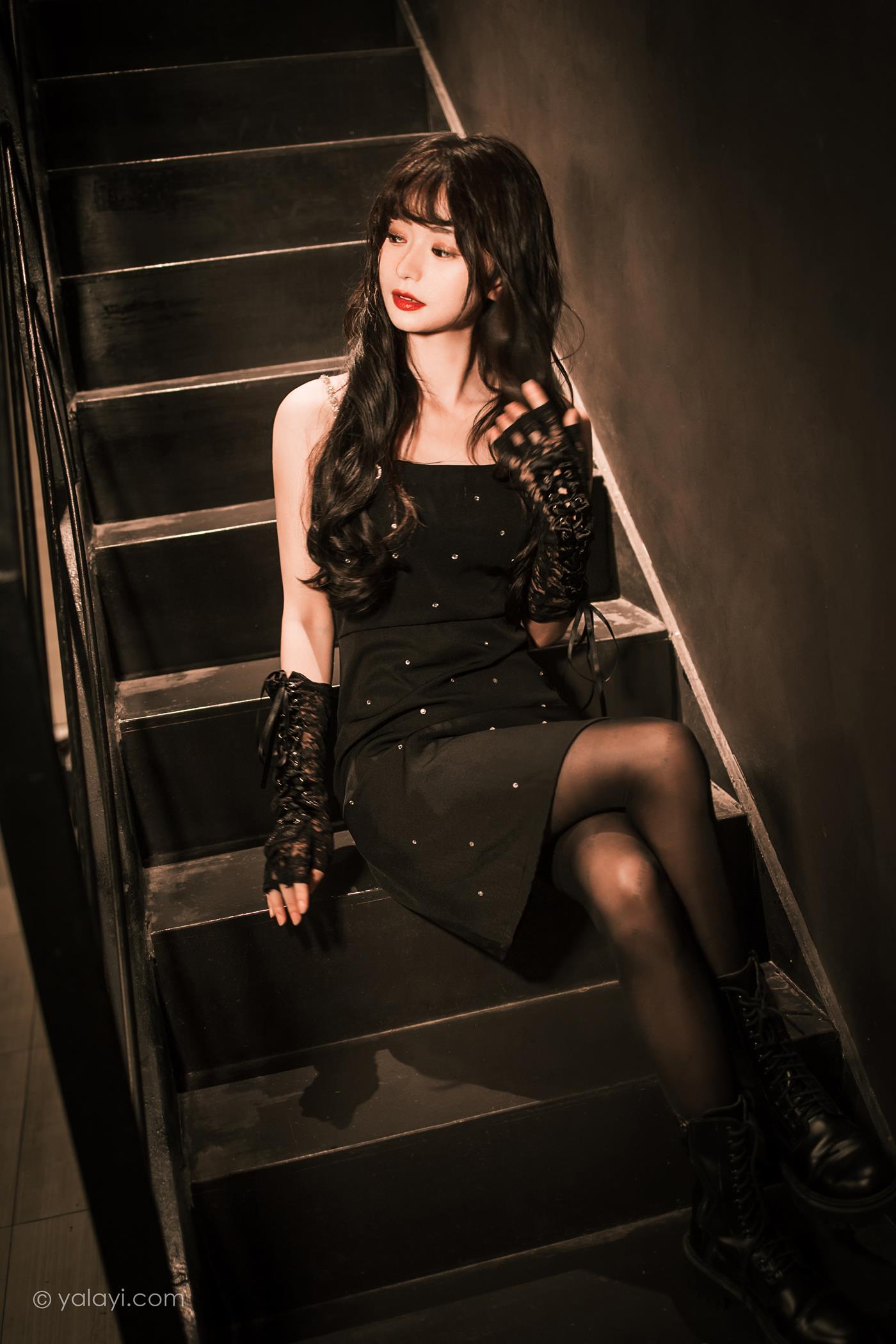 图片[17]-[YALAYI雅拉伊] 2022.11.22 NO.986 一丝忧郁 小亭[46P] – 速更版-美库