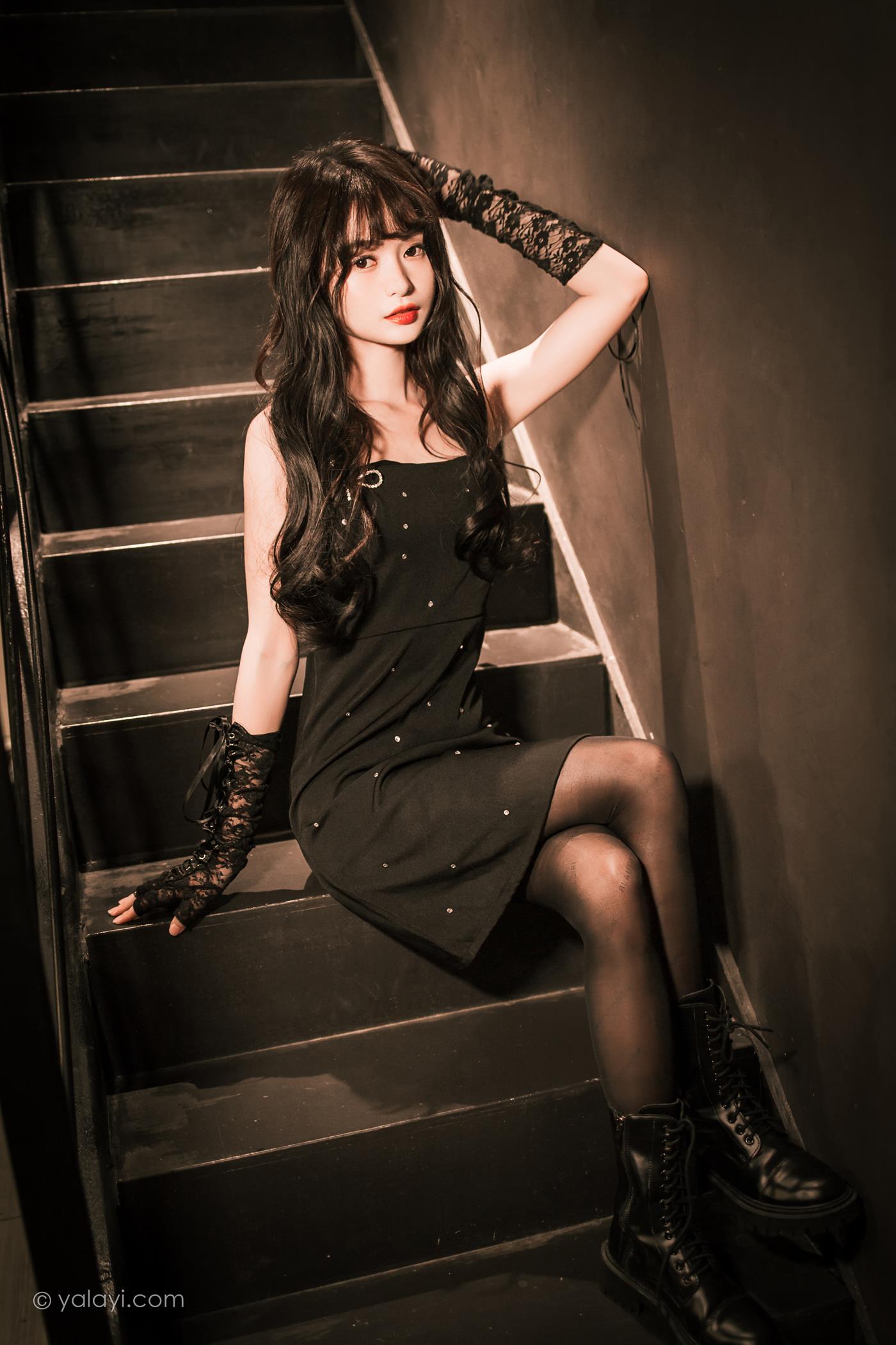 图片[18]-[YALAYI雅拉伊] 2022.11.22 NO.986 一丝忧郁 小亭[46P] – 速更版-美库