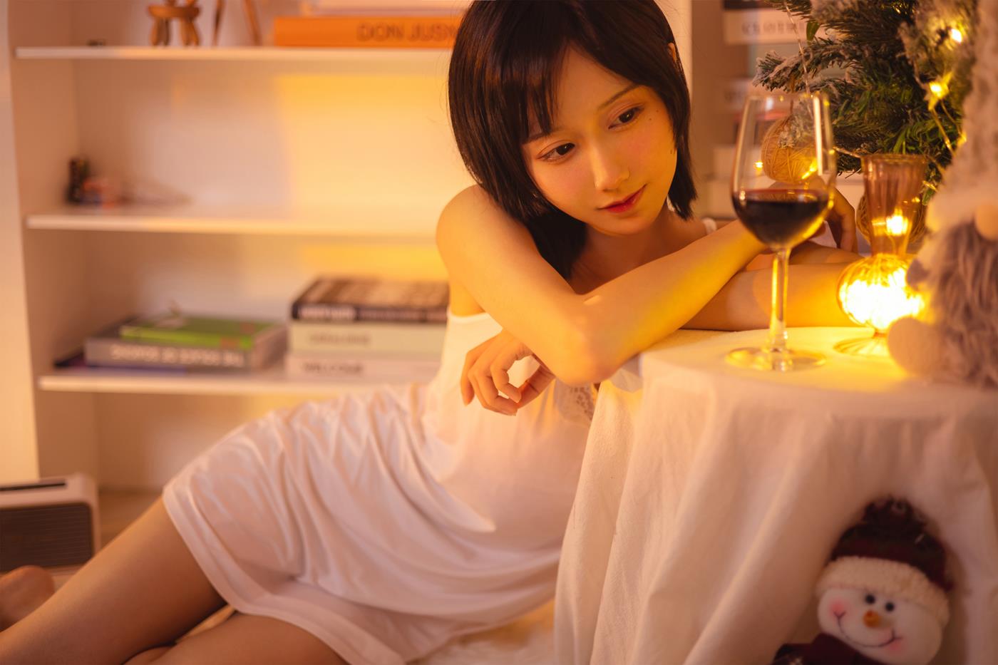 图片[11]-萌系小姐姐木绵绵OwO 049 红酒好喝 [28P] – 速更版-美库