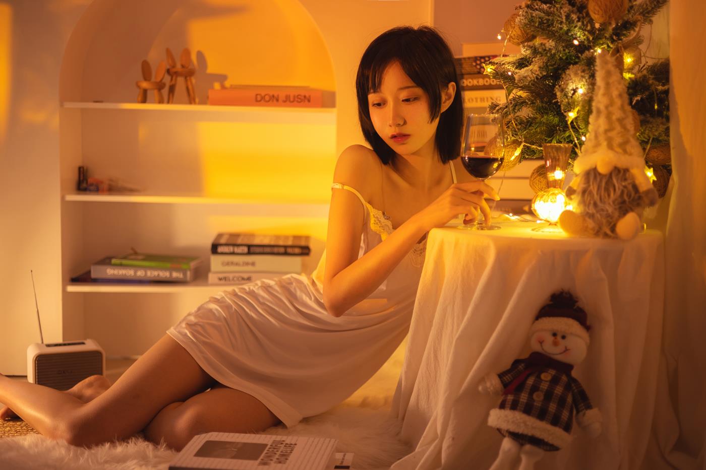 图片[12]-萌系小姐姐木绵绵OwO 049 红酒好喝 [28P] – 速更版-美库