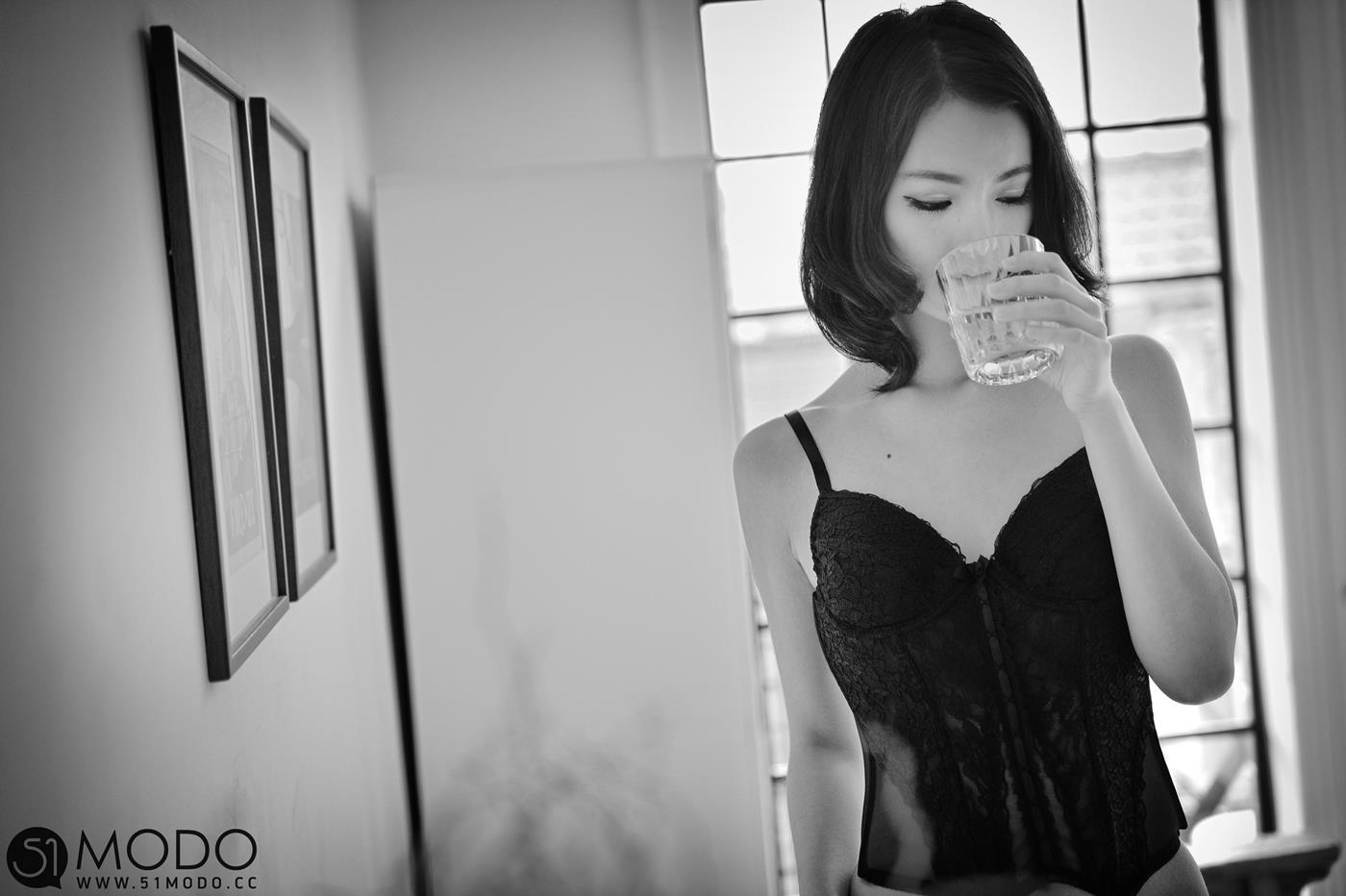 图片[31]-[51MODO杂志]2015.06.18 VOL.011 吊带黑丝美腿[66P] – 速更版-美库