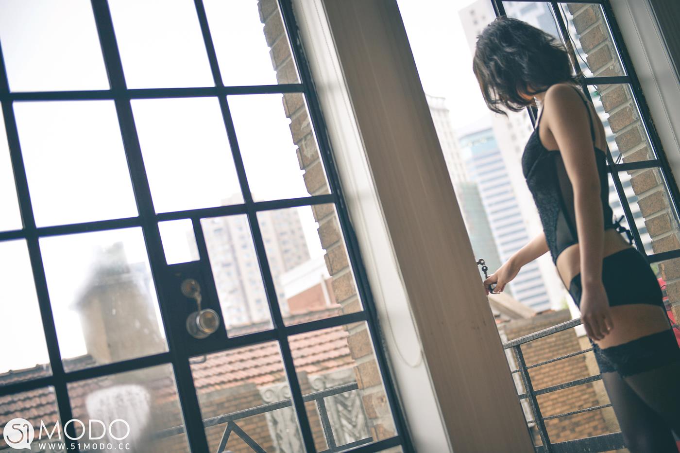 图片[39]-[51MODO杂志]2015.06.18 VOL.011 吊带黑丝美腿[66P] – 速更版-美库