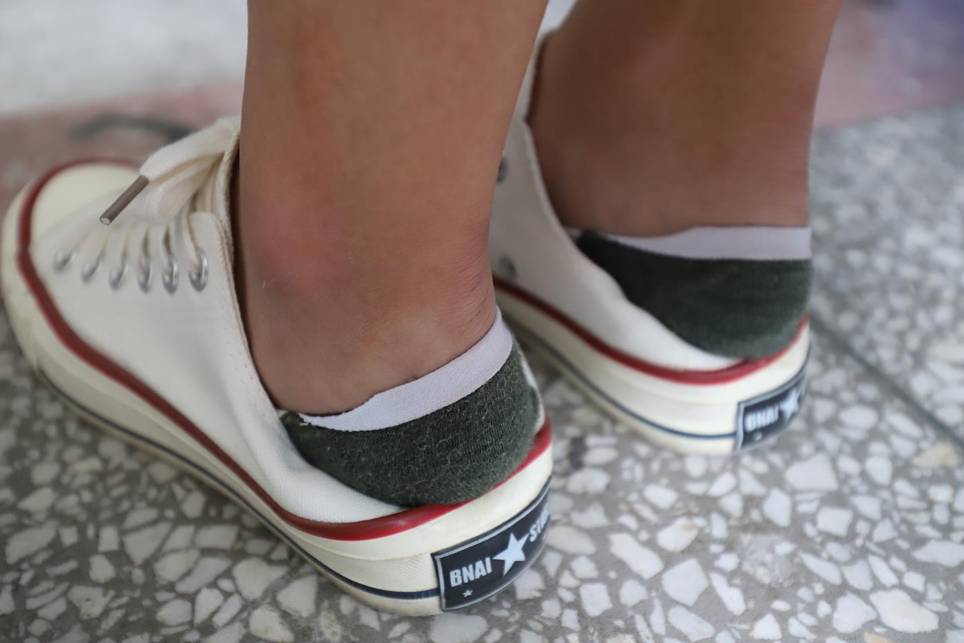 图片[10]-大西瓜爱牙膏-2020 01X活动 模特1（一） 教室热裤短袜 (1) [72P] – 速更版-美库