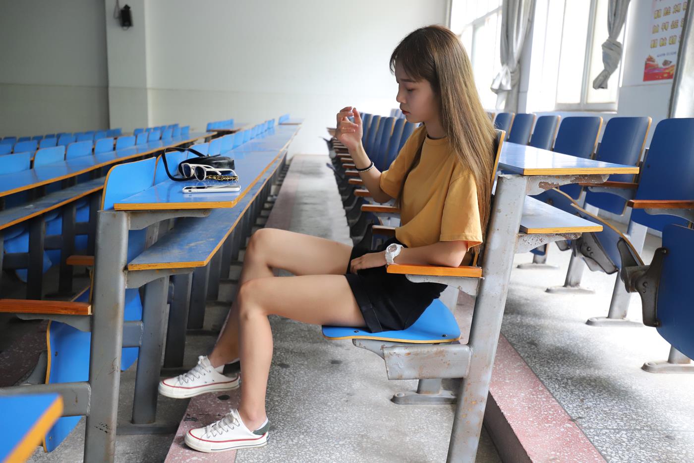 图片[18]-大西瓜爱牙膏-2020 01X活动 模特1（一） 教室热裤短袜 (1) [72P] – 速更版-美库