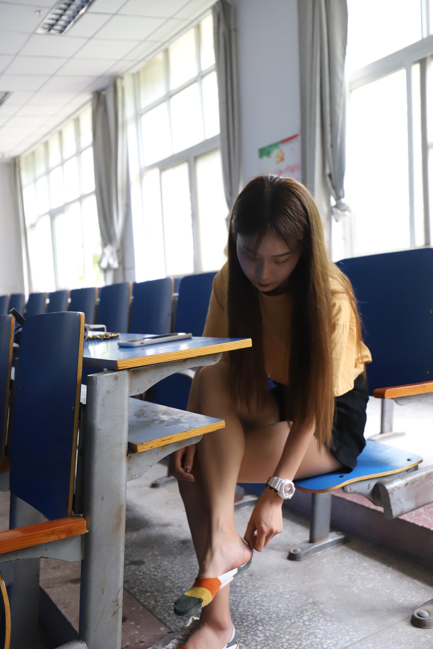 图片[29]-大西瓜爱牙膏-2020 01X活动 模特1（一） 教室热裤短袜 (1) [72P] – 速更版-美库