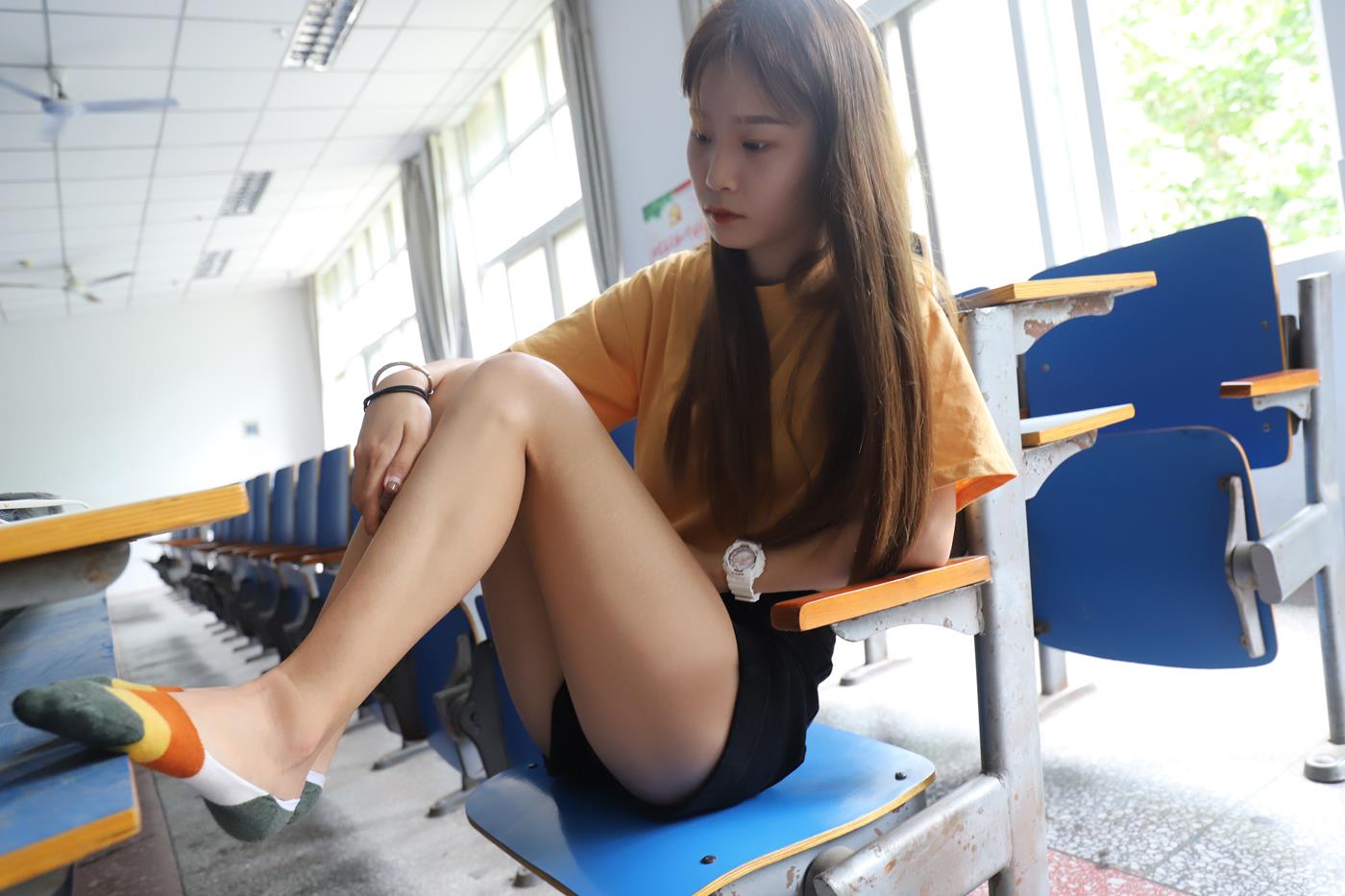 图片[61]-大西瓜爱牙膏-2020 01X活动 模特1（一） 教室热裤短袜 (1) [72P] – 速更版-美库