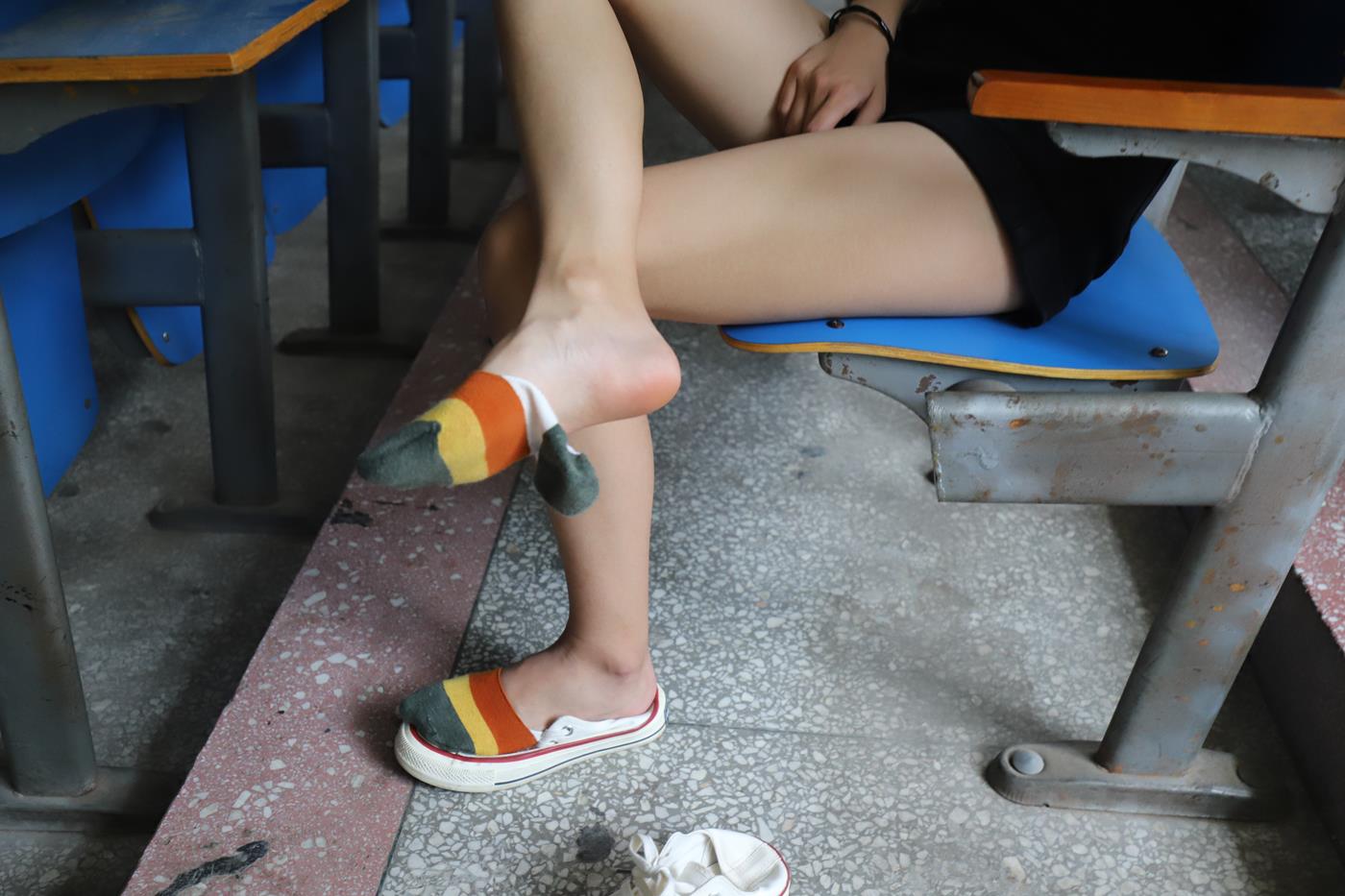 图片[34]-大西瓜爱牙膏-2020 01X活动 模特1（一） 教室热裤短袜 (2) [84P] – 速更版-美库