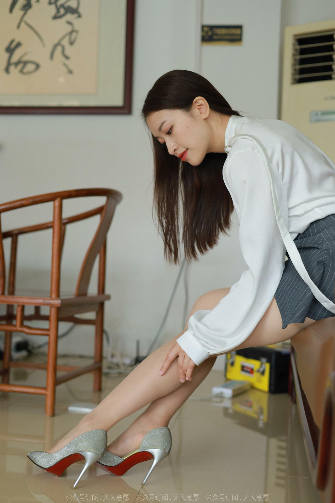 图片[23]-[IESS异思趣向] 2022.06.21 丝享家1124：小婕《美女接待员》[75P/102MB] – 速更版-美库