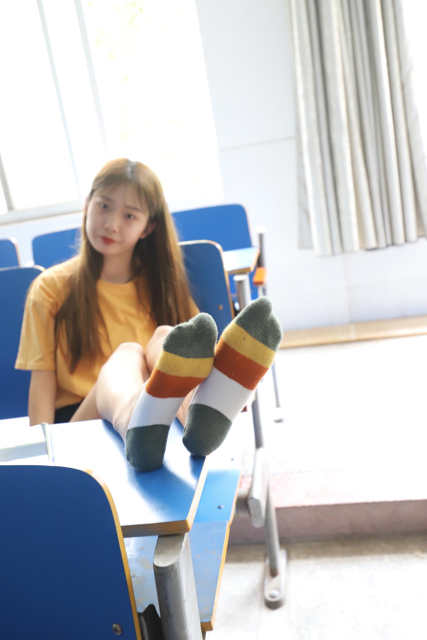 图片[40]-大西瓜爱牙膏-2020 01X活动 模特1（一） 教室热裤短袜 (3) [54P] – 速更版-美库