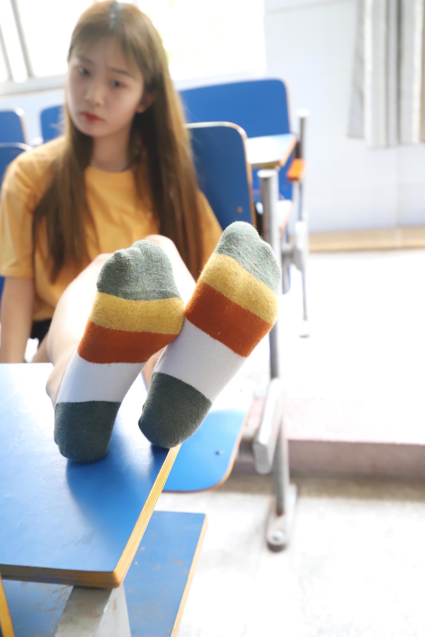 图片[42]-大西瓜爱牙膏-2020 01X活动 模特1（一） 教室热裤短袜 (3) [54P] – 速更版-美库