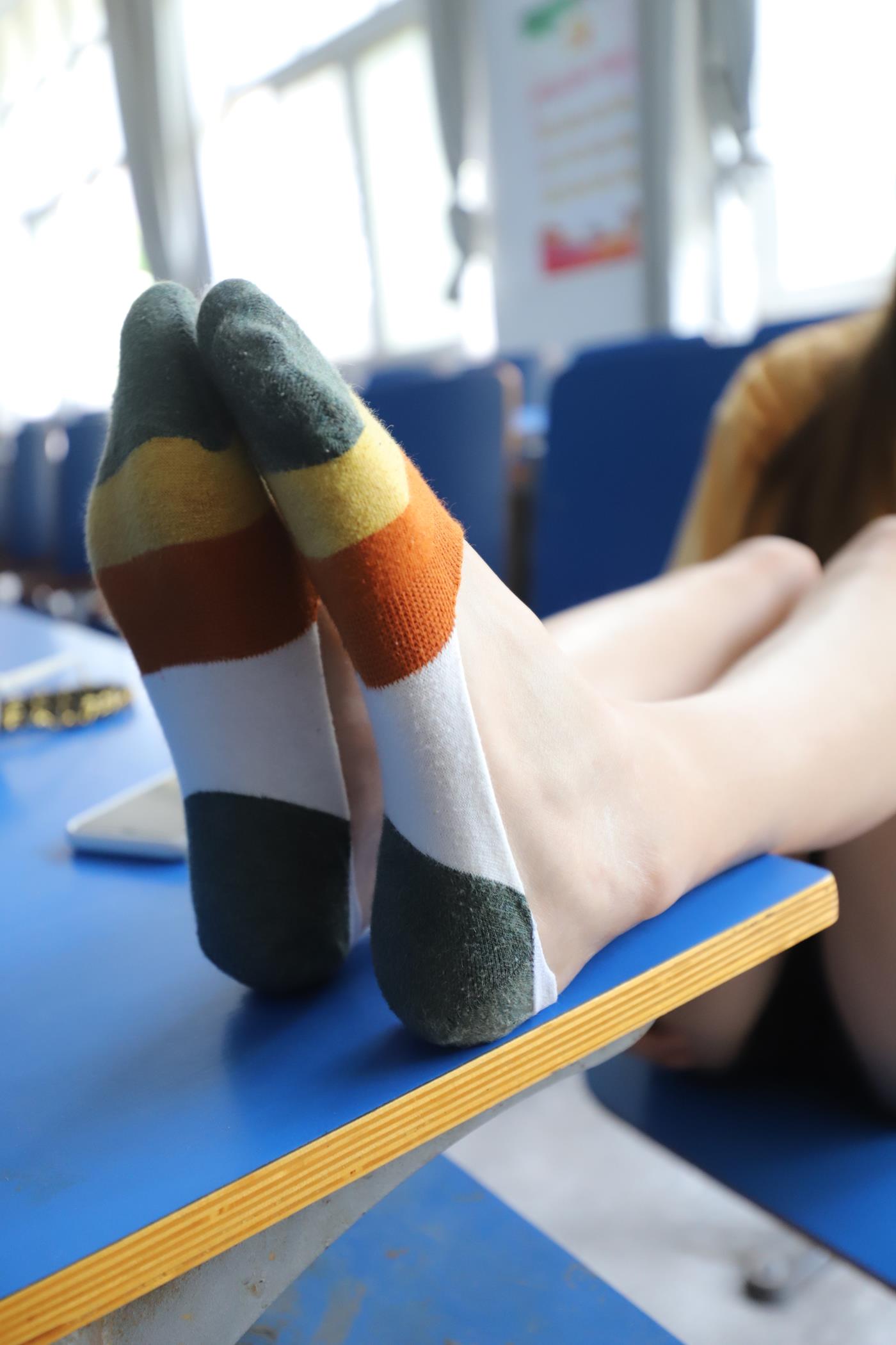 图片[43]-大西瓜爱牙膏-2020 01X活动 模特1（一） 教室热裤短袜 (3) [54P] – 速更版-美库