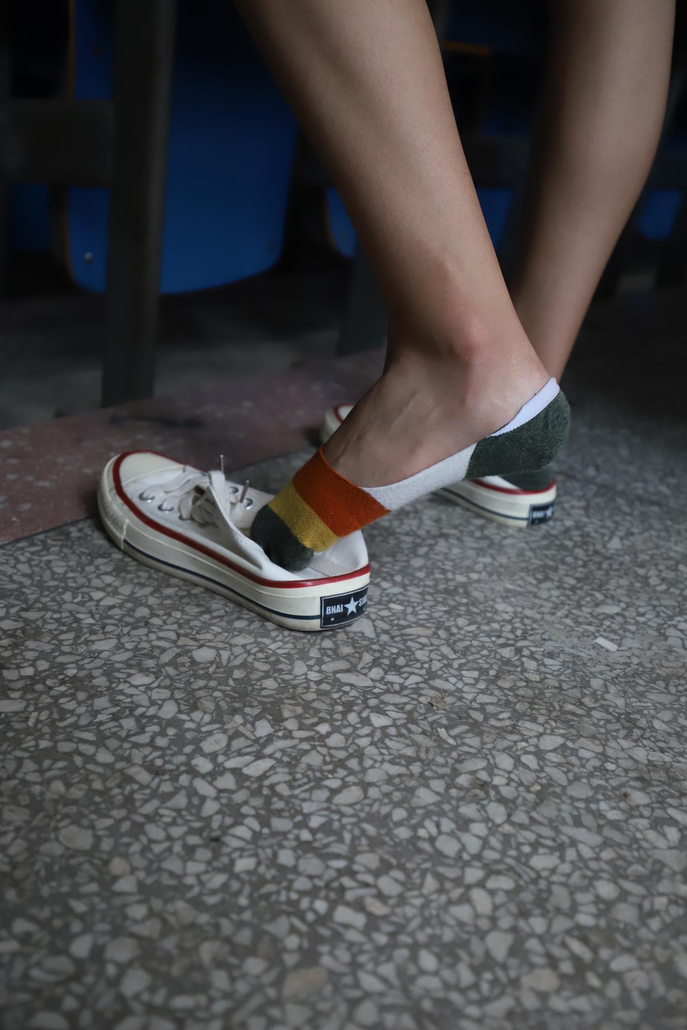 图片[52]-大西瓜爱牙膏-2020 01X活动 模特1（一） 教室热裤短袜 (3) [54P] – 速更版-美库