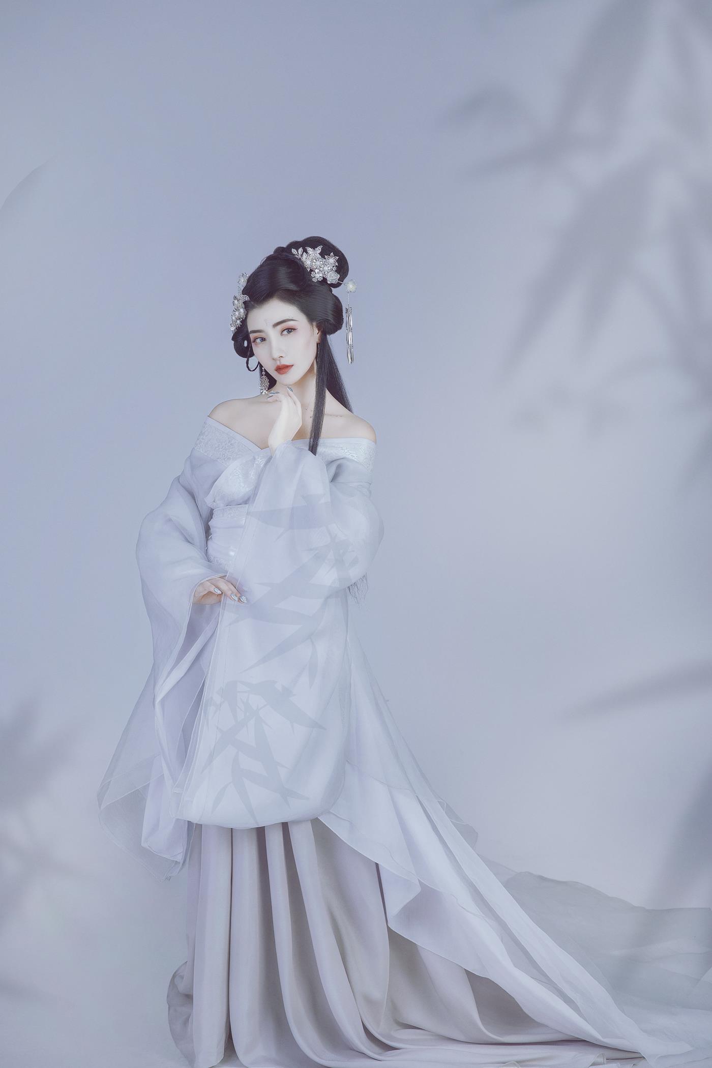 图片[11]-[YITUYU艺图语] 2022.01.06 清月盈 唯宝 [22P] – 速更版-美库