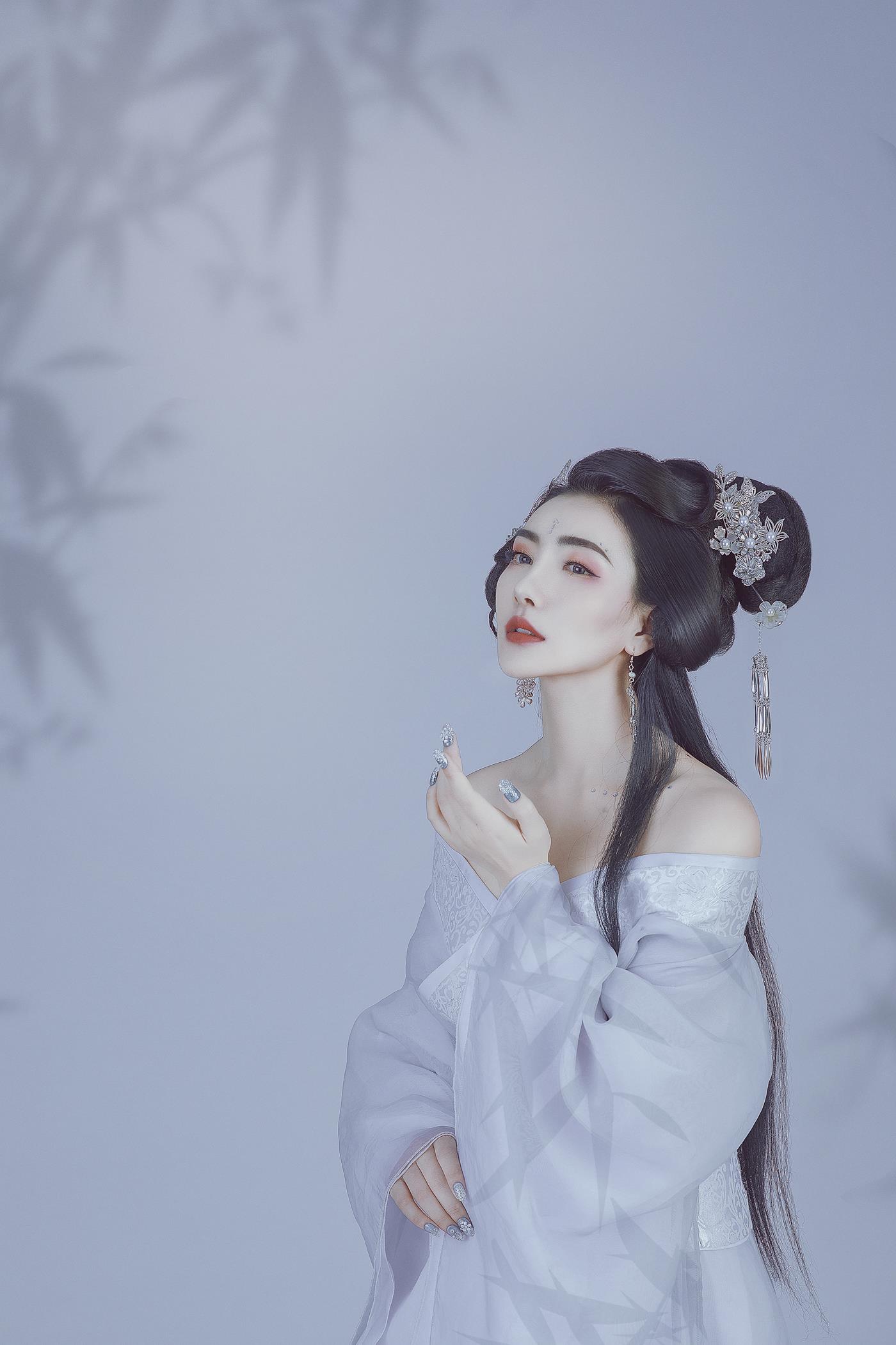 图片[12]-[YITUYU艺图语] 2022.01.06 清月盈 唯宝 [22P] – 速更版-美库