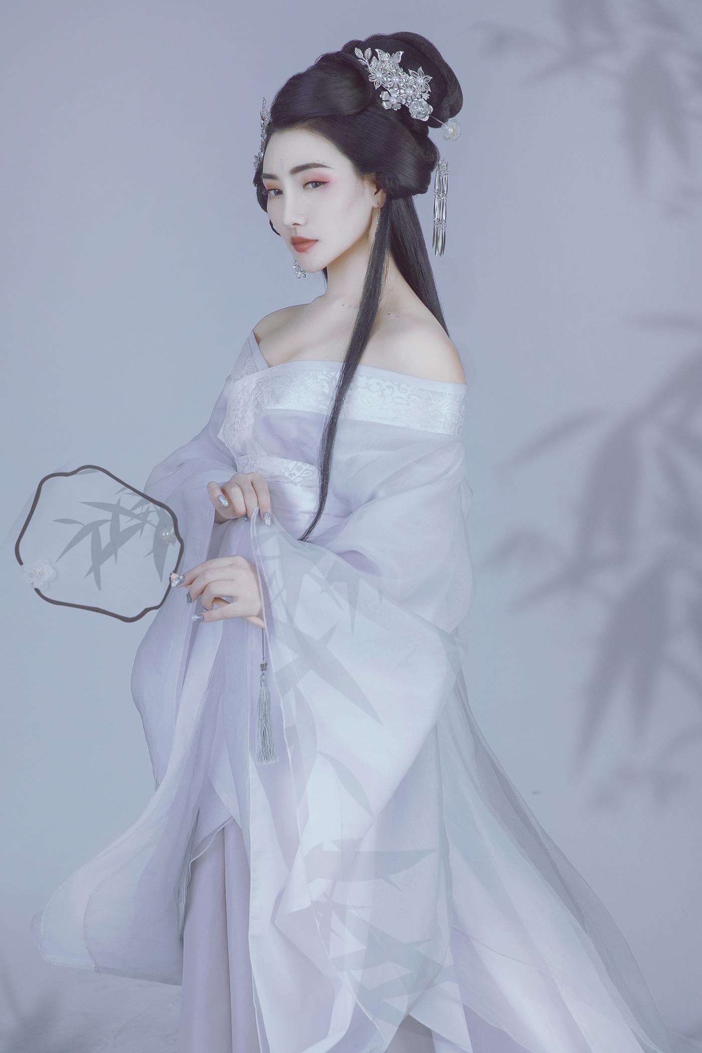 图片[15]-[YITUYU艺图语] 2022.01.06 清月盈 唯宝 [22P] – 速更版-美库