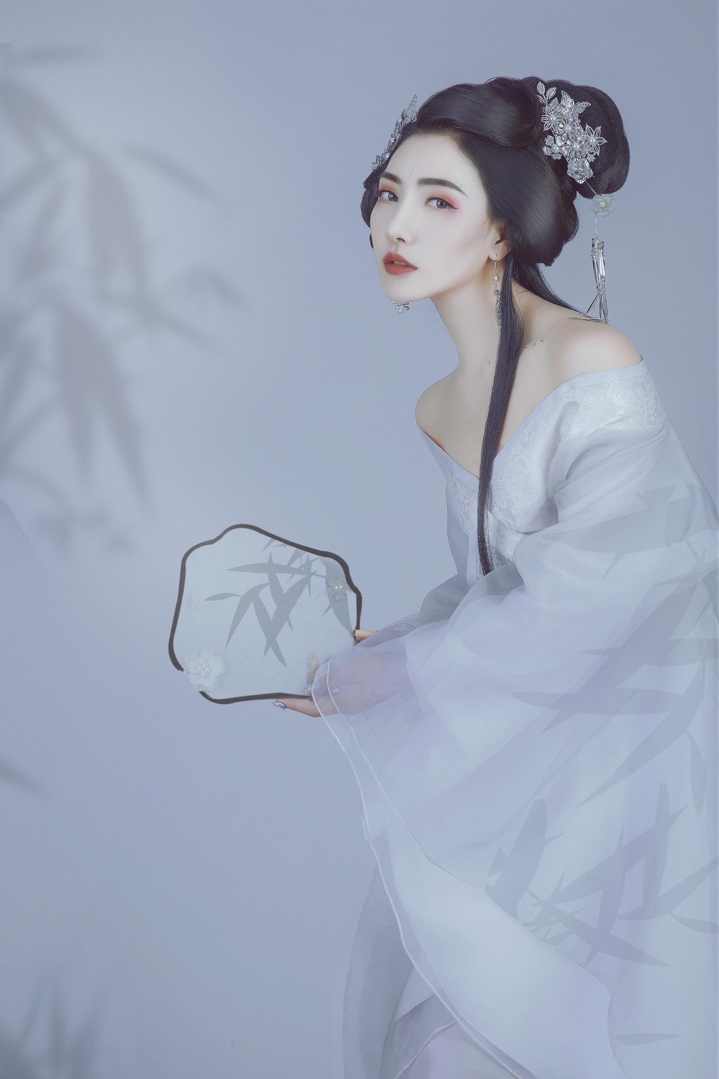 图片[21]-[YITUYU艺图语] 2022.01.06 清月盈 唯宝 [22P] – 速更版-美库