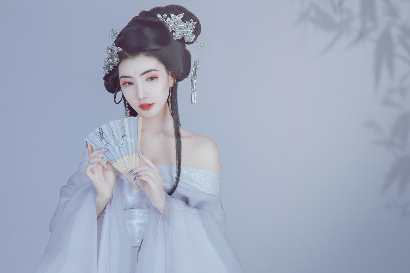 图片[24]-[YITUYU艺图语] 2022.01.06 清月盈 唯宝 [22P] – 速更版-美库