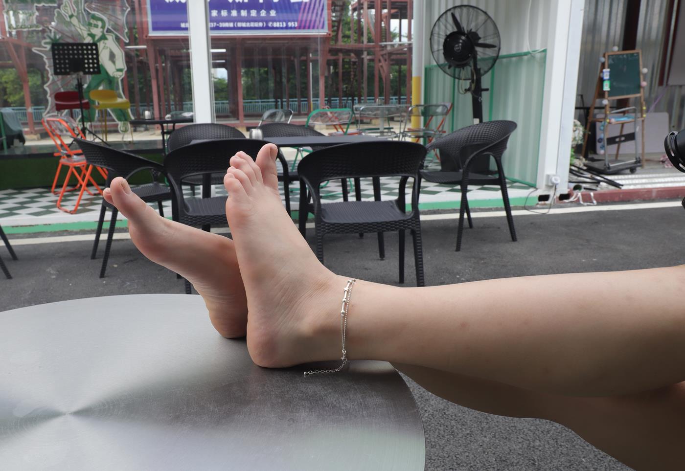 图片[43]-Pary摄影 NO.002 大学生女神素萍的38码修长美脚 (1) [84P] – 速更版-美库