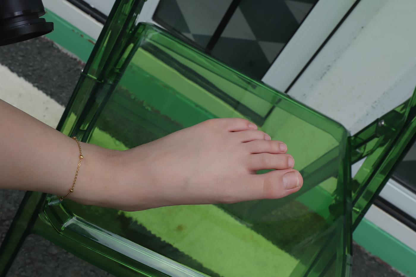 图片[58]-Pary摄影 NO.002 大学生女神素萍的38码修长美脚 (2) [87P] – 速更版-美库