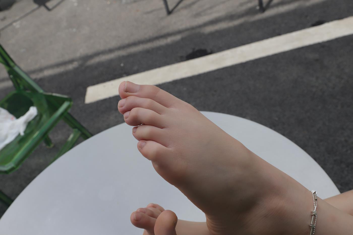 图片[55]-Pary摄影 NO.002 大学生女神素萍的38码修长美脚 (1) [84P] – 速更版-美库