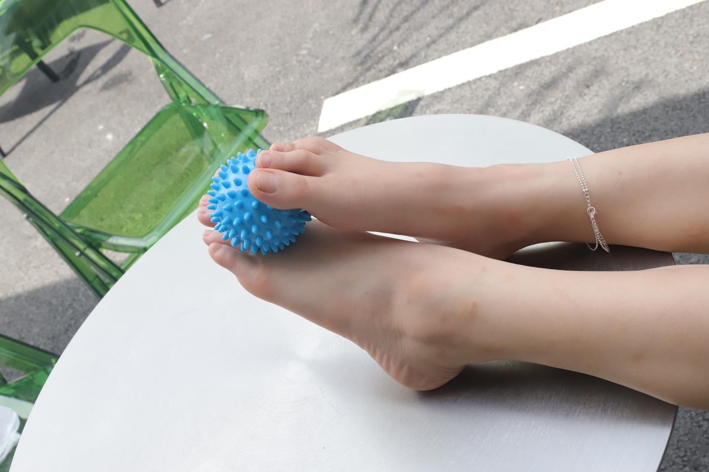 图片[81]-Pary摄影 NO.002 大学生女神素萍的38码修长美脚 (2) [87P] – 速更版-美库