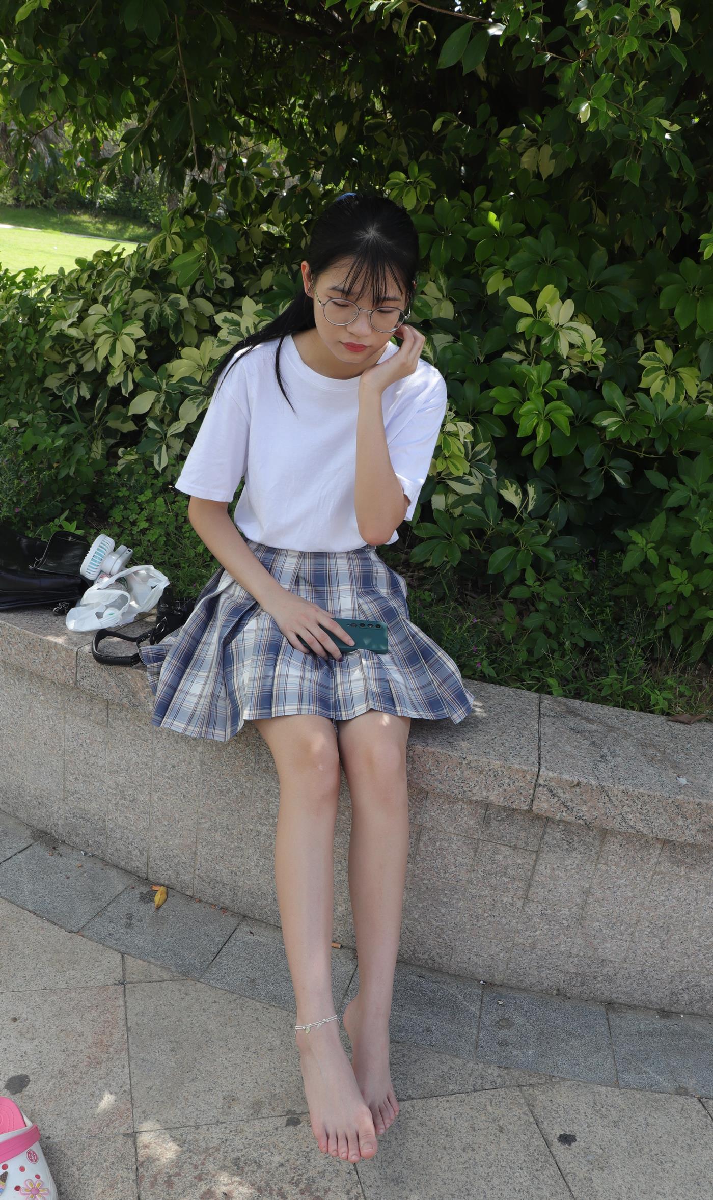 图片[36]-Pary摄影 NO.003 大学生婉萍的雪白美脚 (2) [85P] – 速更版-美库