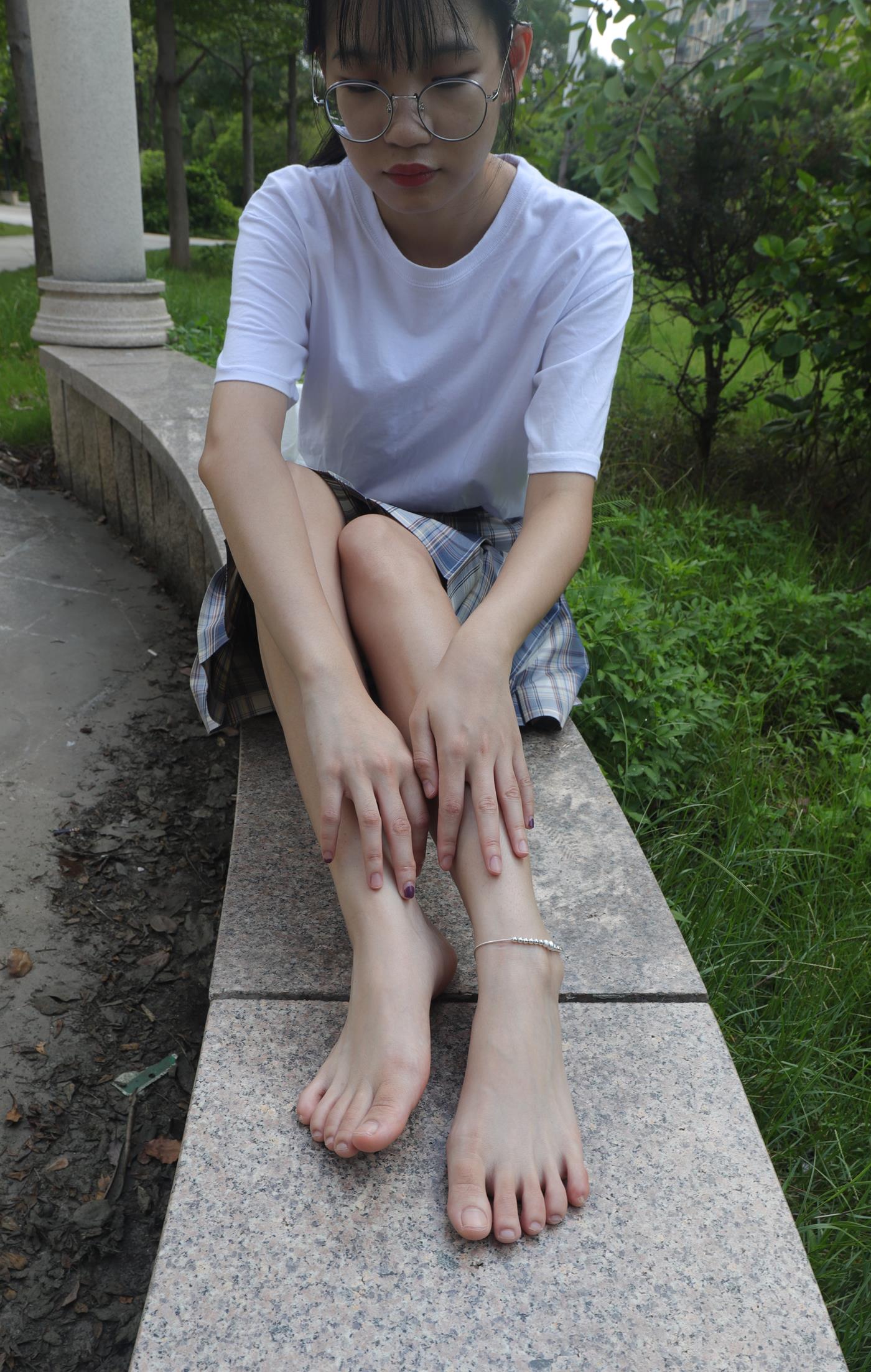 图片[47]-Pary摄影 NO.003 大学生婉萍的雪白美脚 (1) [84P] – 速更版-美库