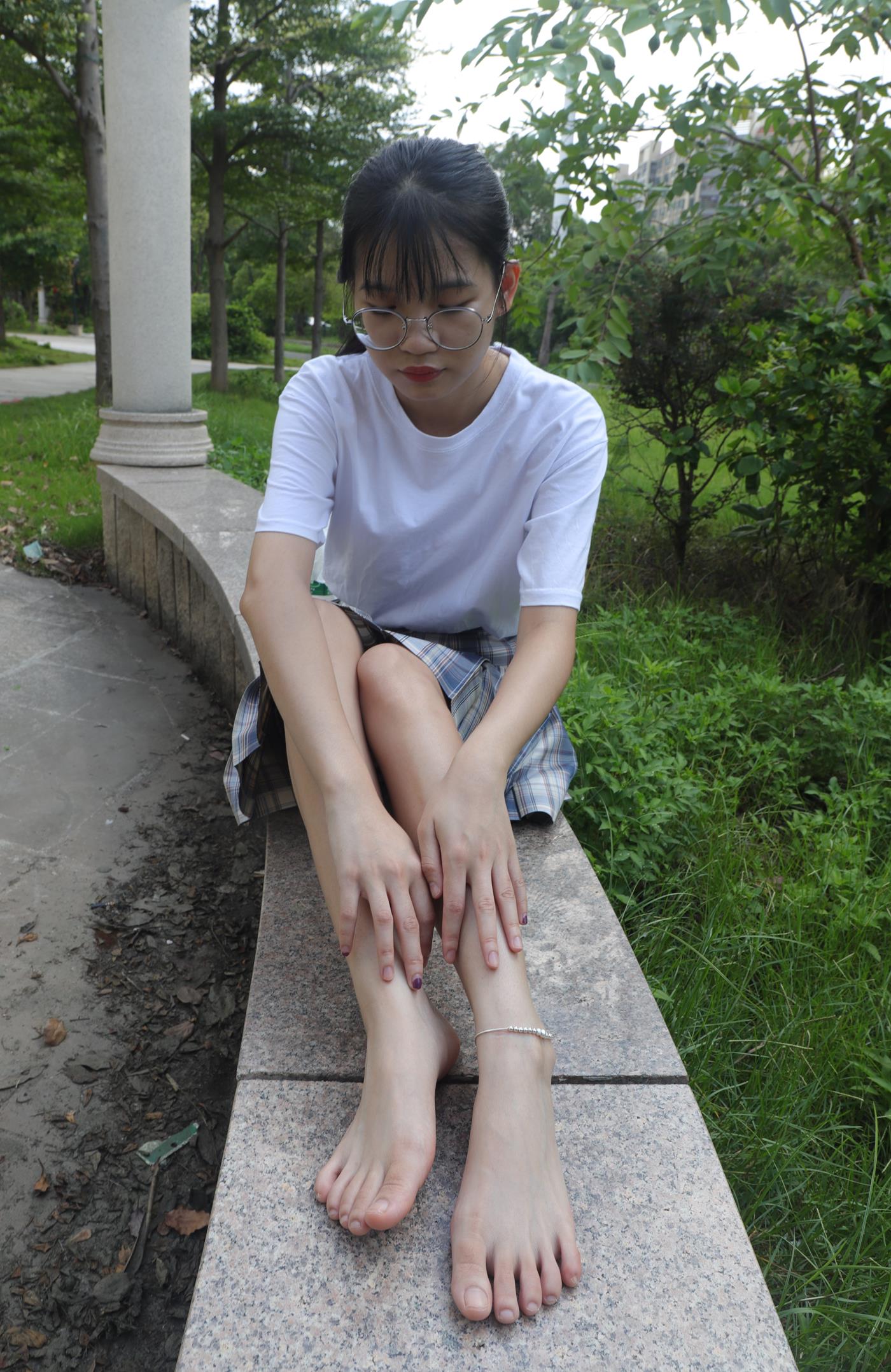 图片[48]-Pary摄影 NO.003 大学生婉萍的雪白美脚 (1) [84P] – 速更版-美库