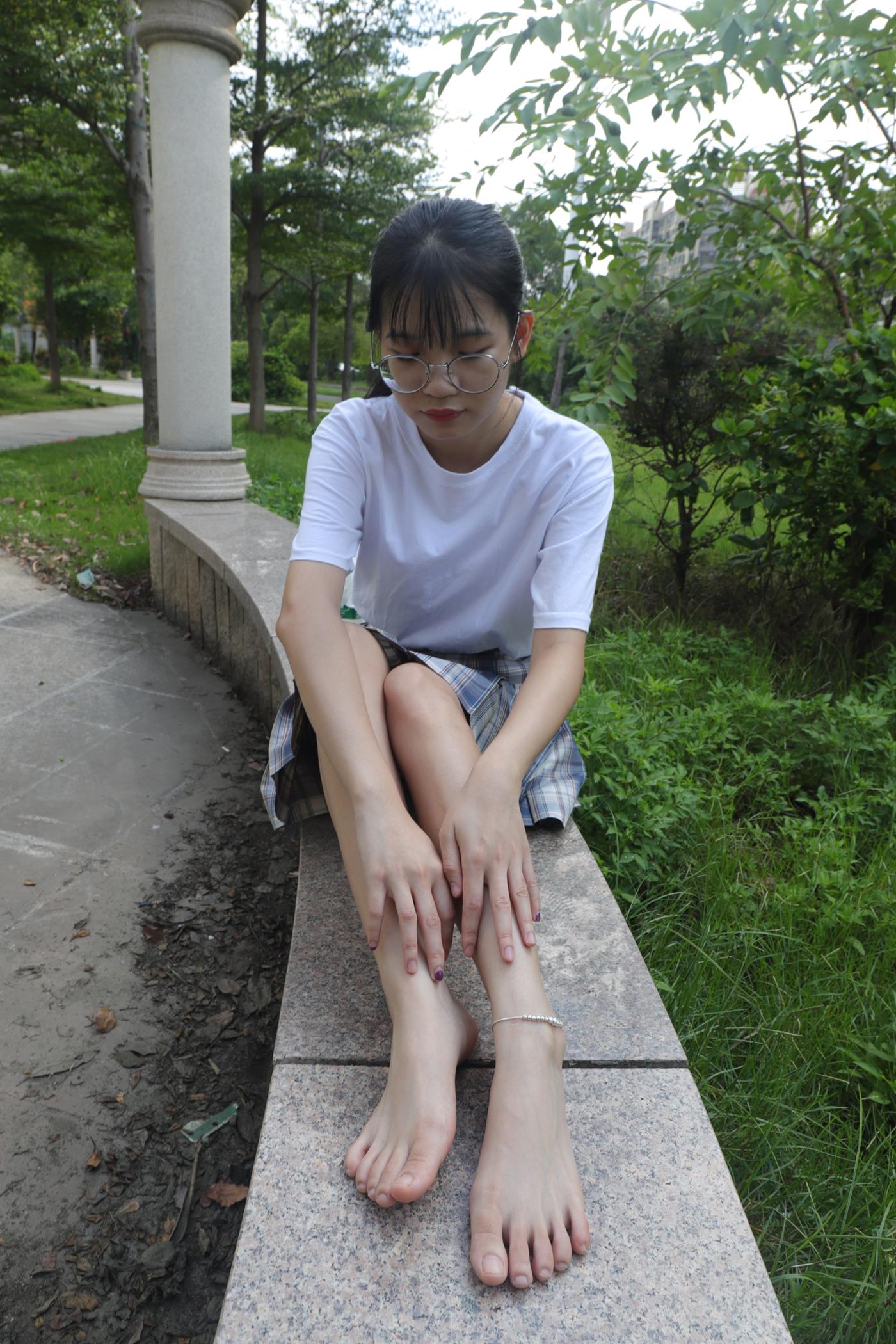 图片[49]-Pary摄影 NO.003 大学生婉萍的雪白美脚 (1) [84P] – 速更版-美库