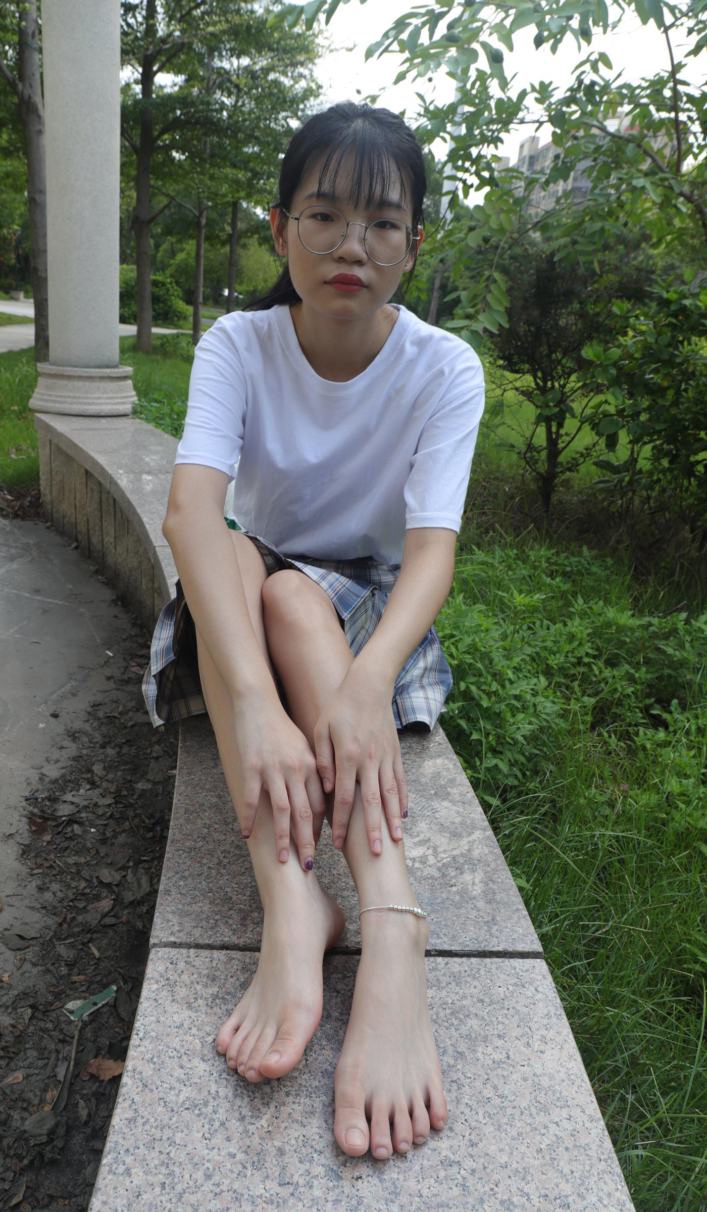 图片[50]-Pary摄影 NO.003 大学生婉萍的雪白美脚 (1) [84P] – 速更版-美库