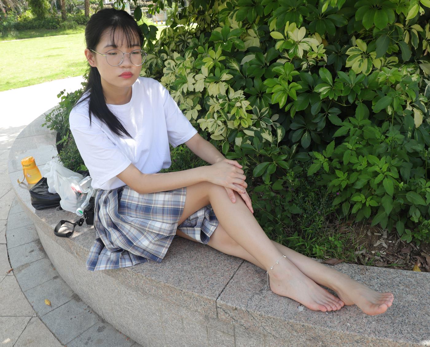 图片[42]-Pary摄影 NO.003 大学生婉萍的雪白美脚 (2) [85P] – 速更版-美库