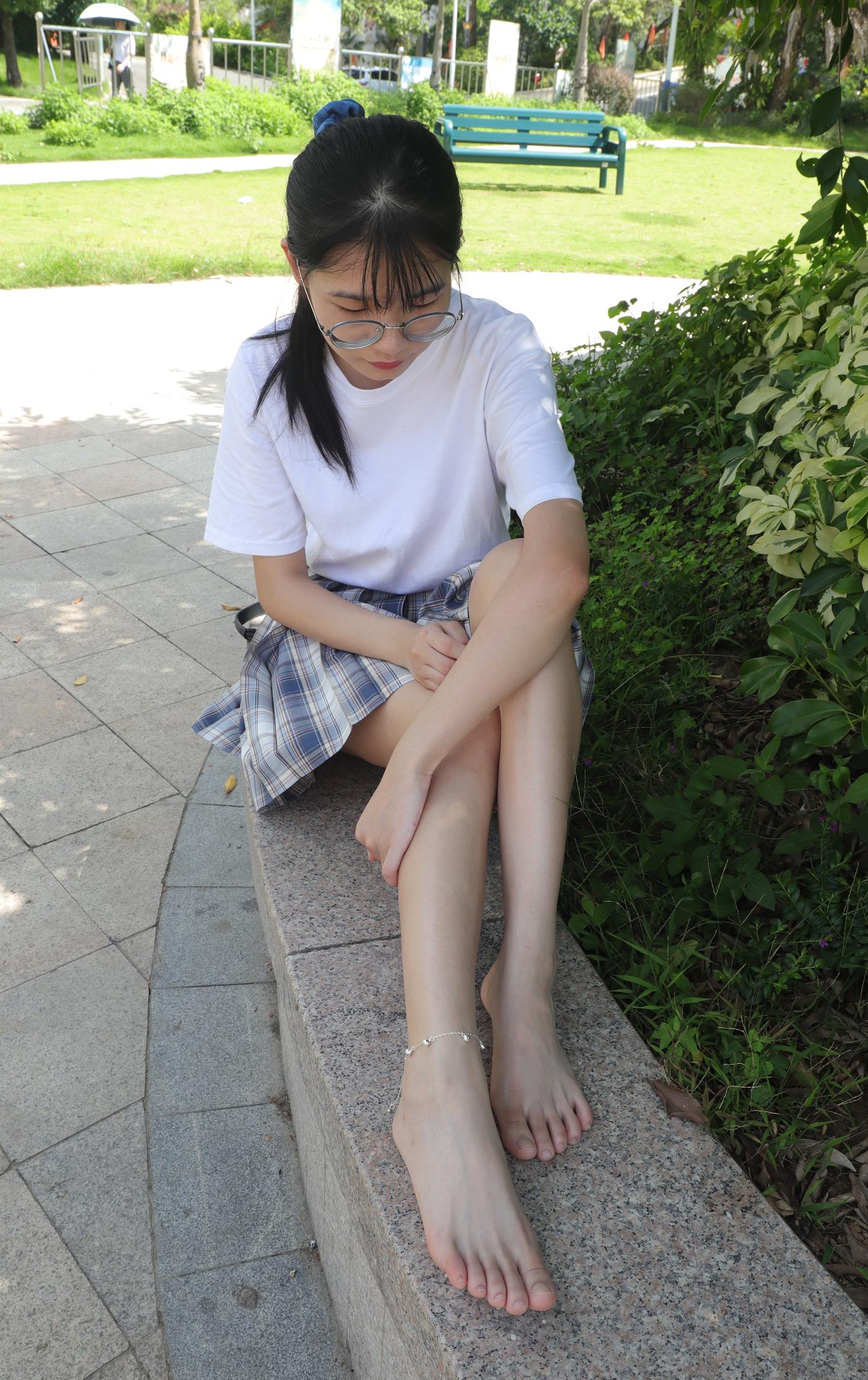 图片[45]-Pary摄影 NO.003 大学生婉萍的雪白美脚 (2) [85P] – 速更版-美库