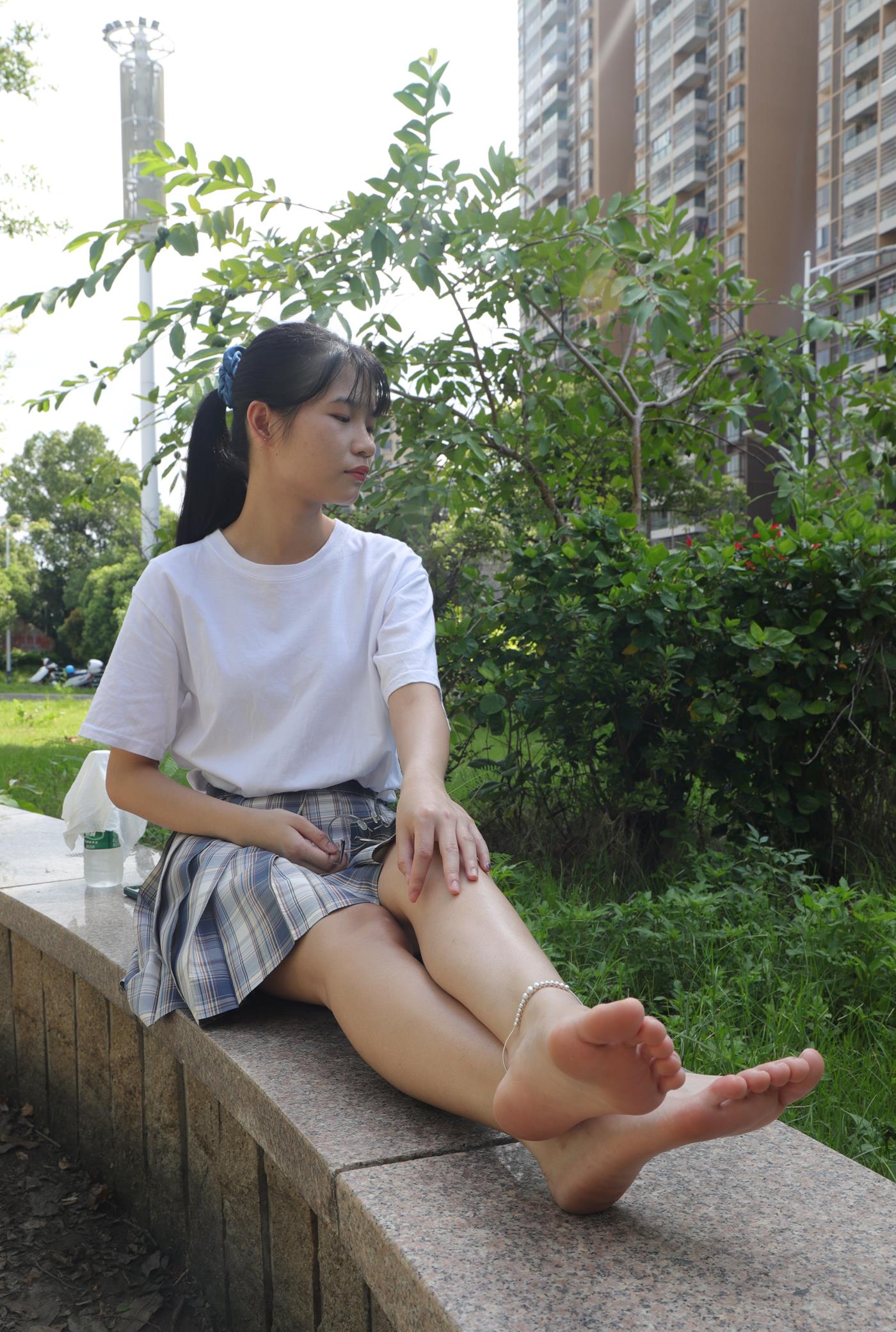 图片[61]-Pary摄影 NO.003 大学生婉萍的雪白美脚 (1) [84P] – 速更版-美库