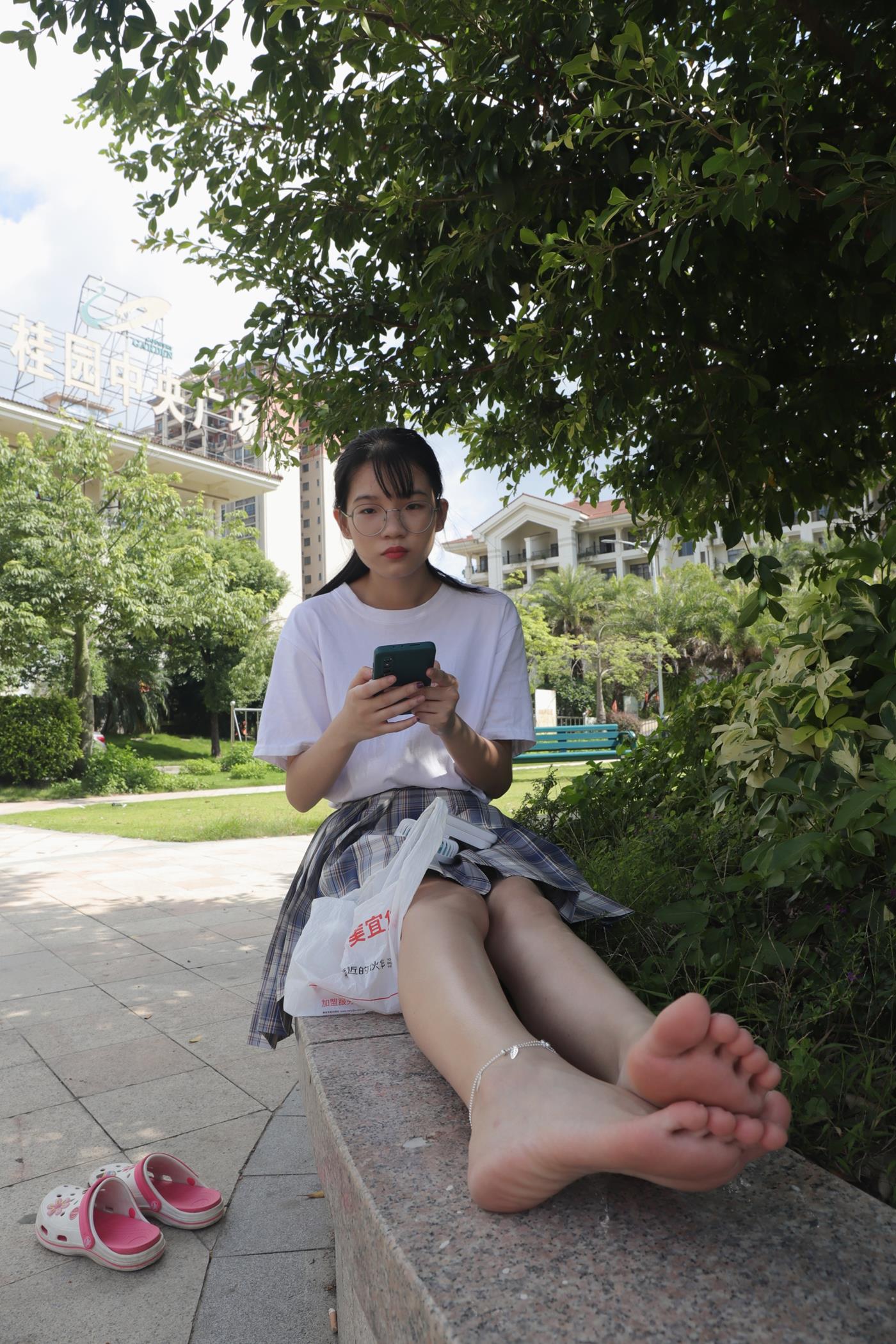 图片[79]-Pary摄影 NO.003 大学生婉萍的雪白美脚 (1) [84P] – 速更版-美库