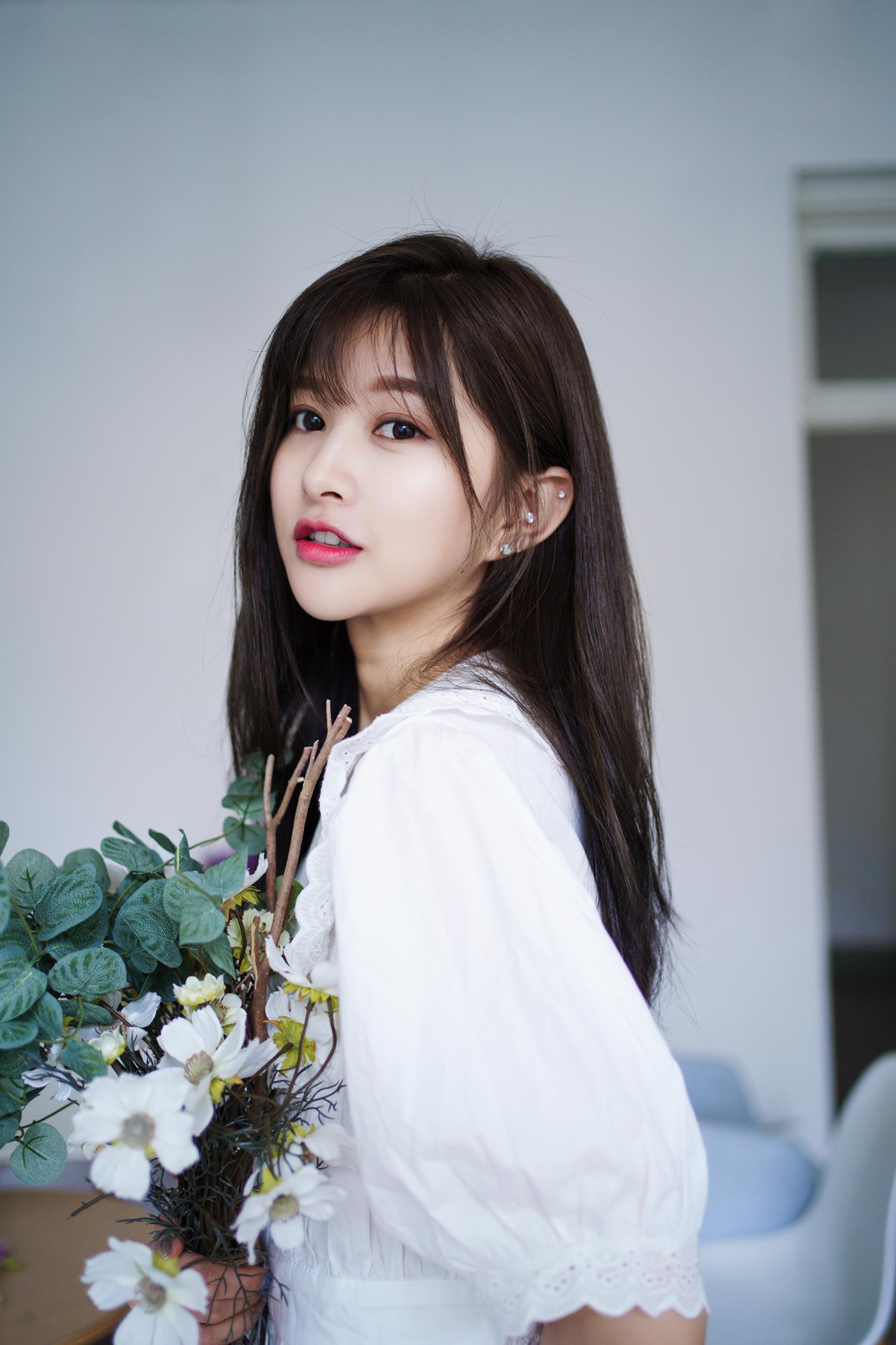 图片[29]-[YITUYU艺图语] 2022.01.12 白色咖啡屋 吕陈 [28P] – 速更版-美库