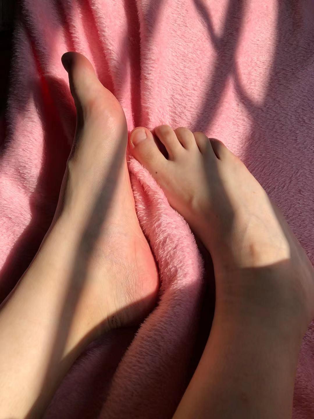 图片[61]-[誉铭传媒]袜足摄影 2022年《3月整合福利》[91P] – 速更版-美库