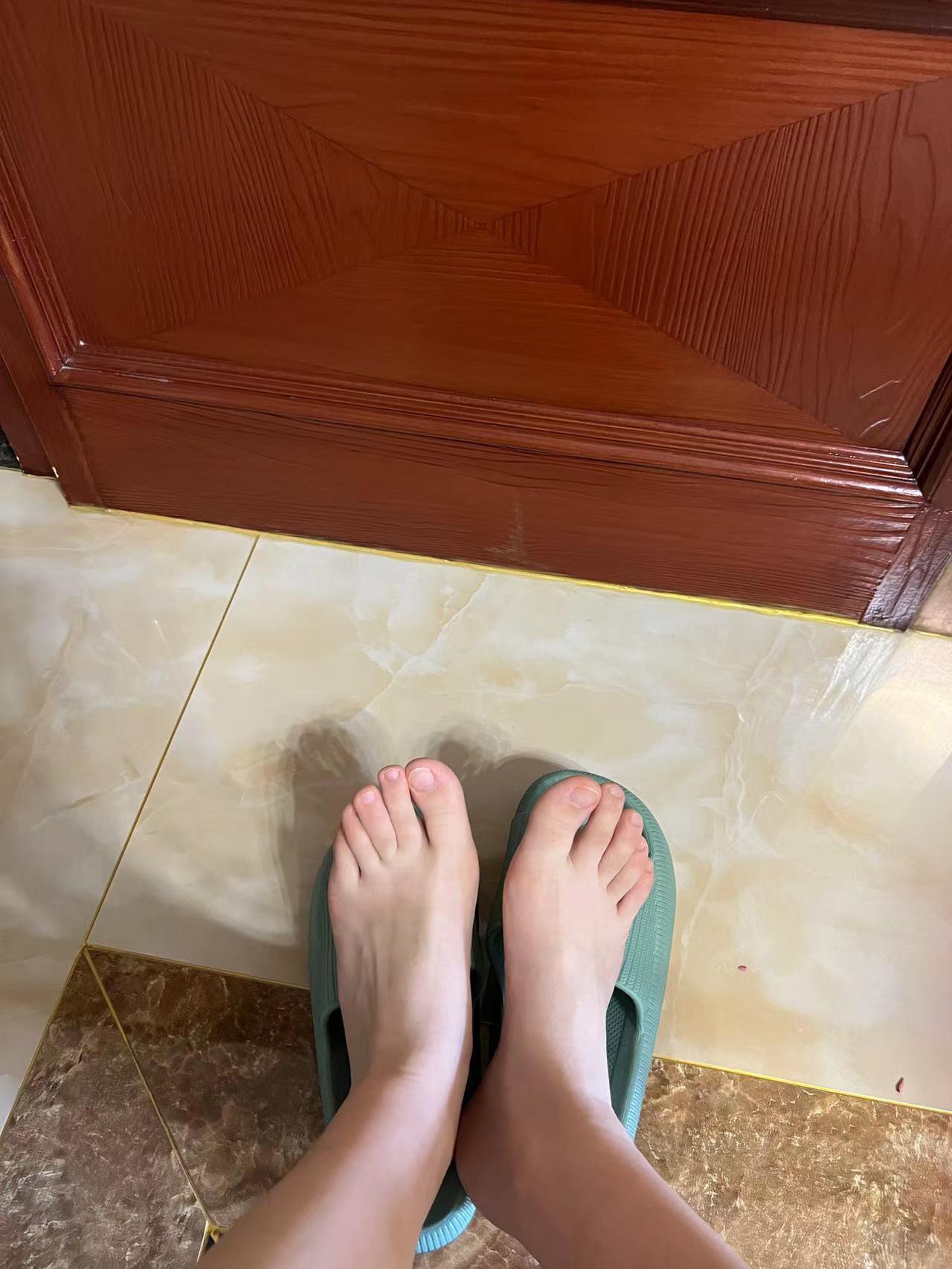 图片[56]-[誉铭传媒]袜足摄影 2022年《7月整合福利》二 （2）[60P] – 速更版-美库