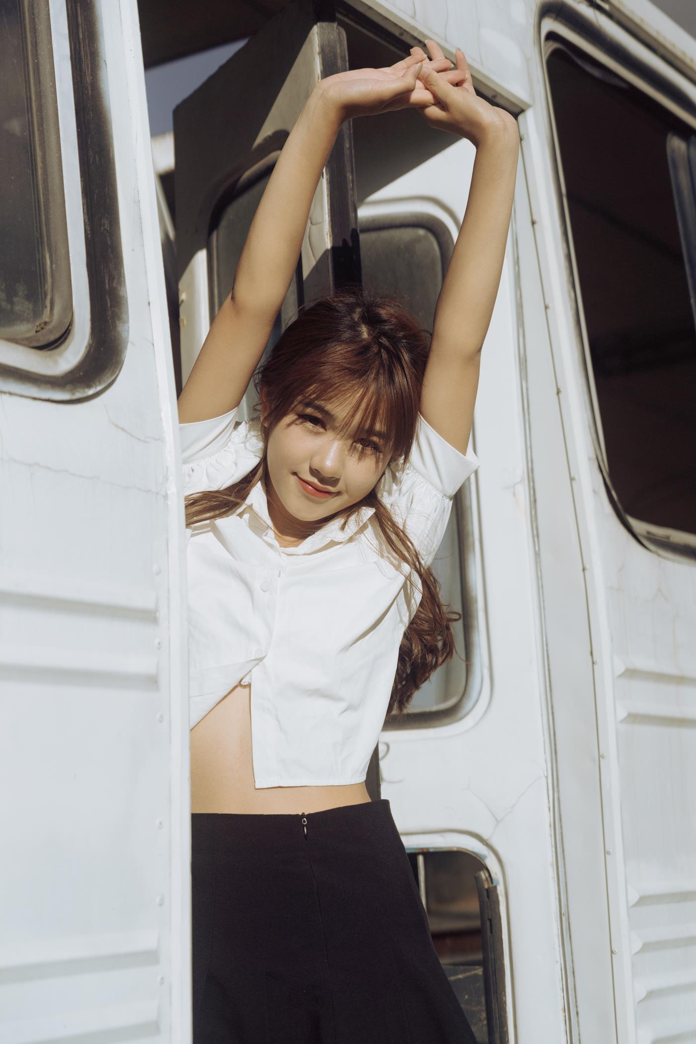 图片[15]-[YITUYU艺图语] 2022.01.15 中巴车带我回家 落痣_ [38P] – 速更版-美库