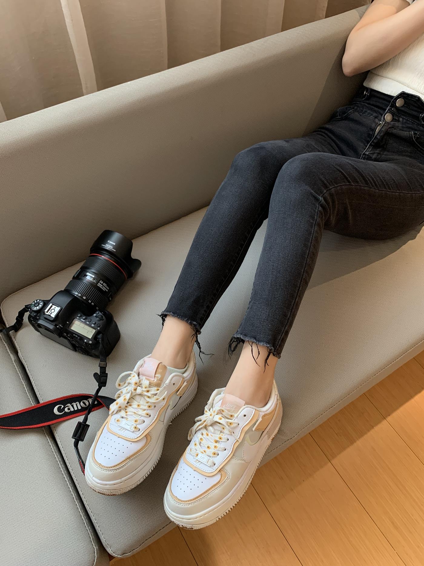 图片[16]-[誉铭传媒]袜足摄影 2022年《8月整合福利》(1) [64P] – 速更版-美库