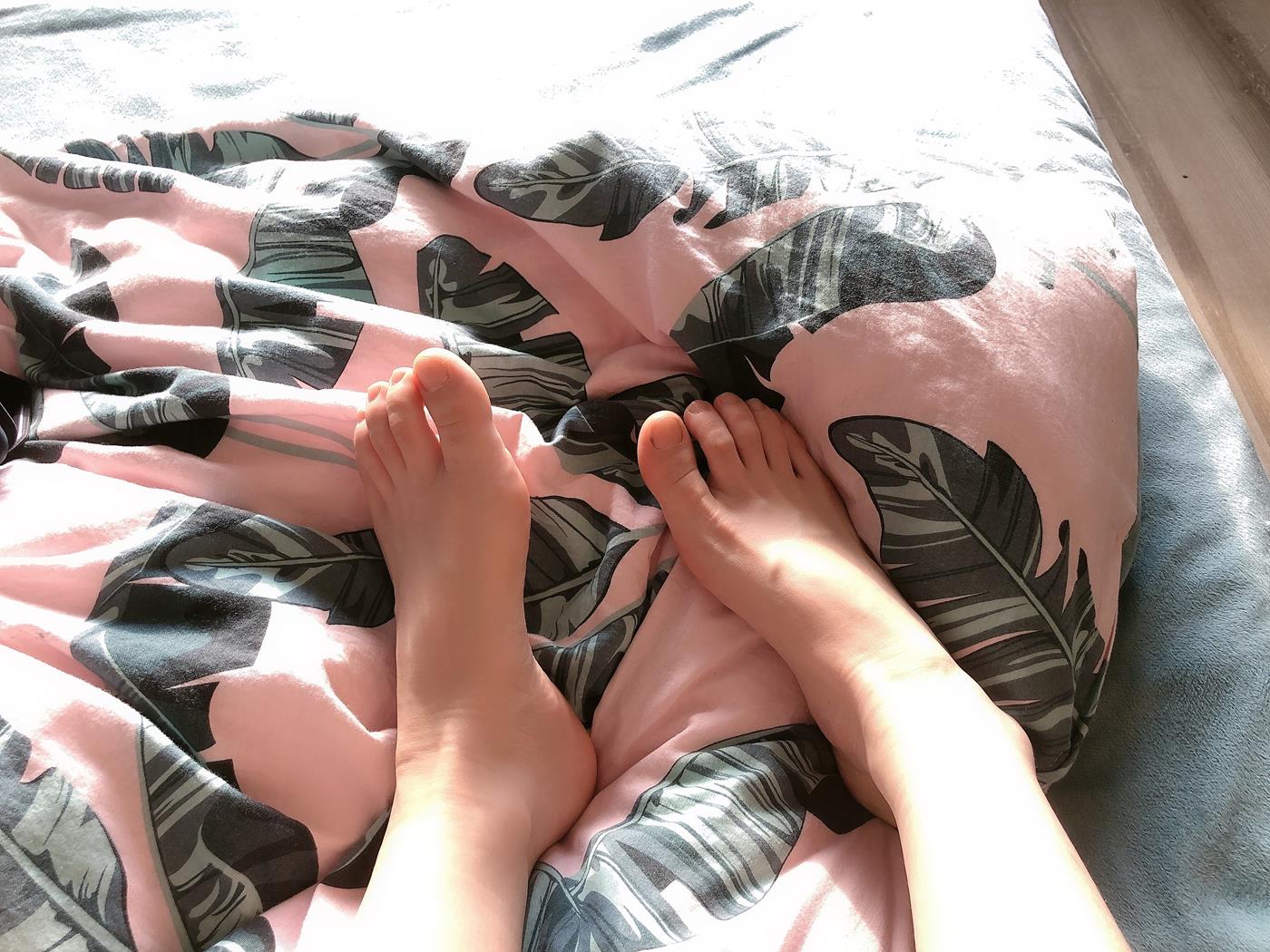 图片[16]-[誉铭传媒]袜足摄影 2022年《8月整合福利》(2) [56P] – 速更版-美库