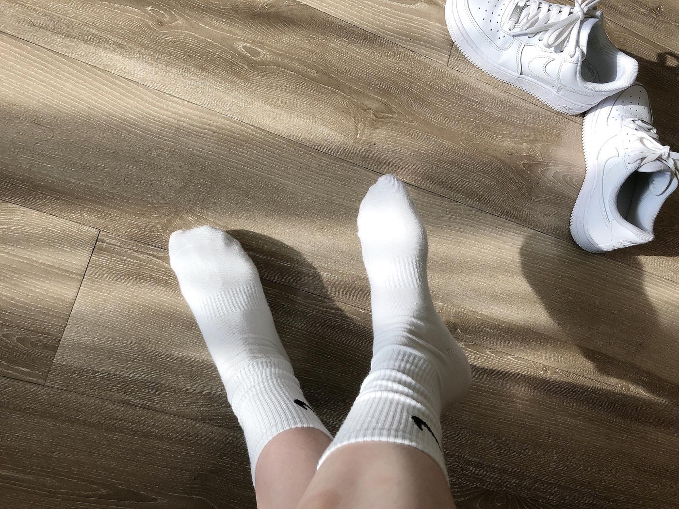 图片[21]-[誉铭传媒]袜足摄影 2022年《8月整合福利》(2) [56P] – 速更版-美库