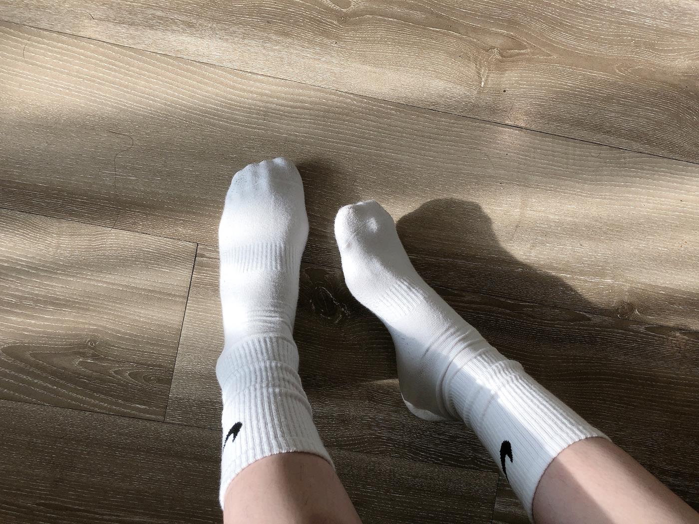 图片[23]-[誉铭传媒]袜足摄影 2022年《8月整合福利》(2) [56P] – 速更版-美库