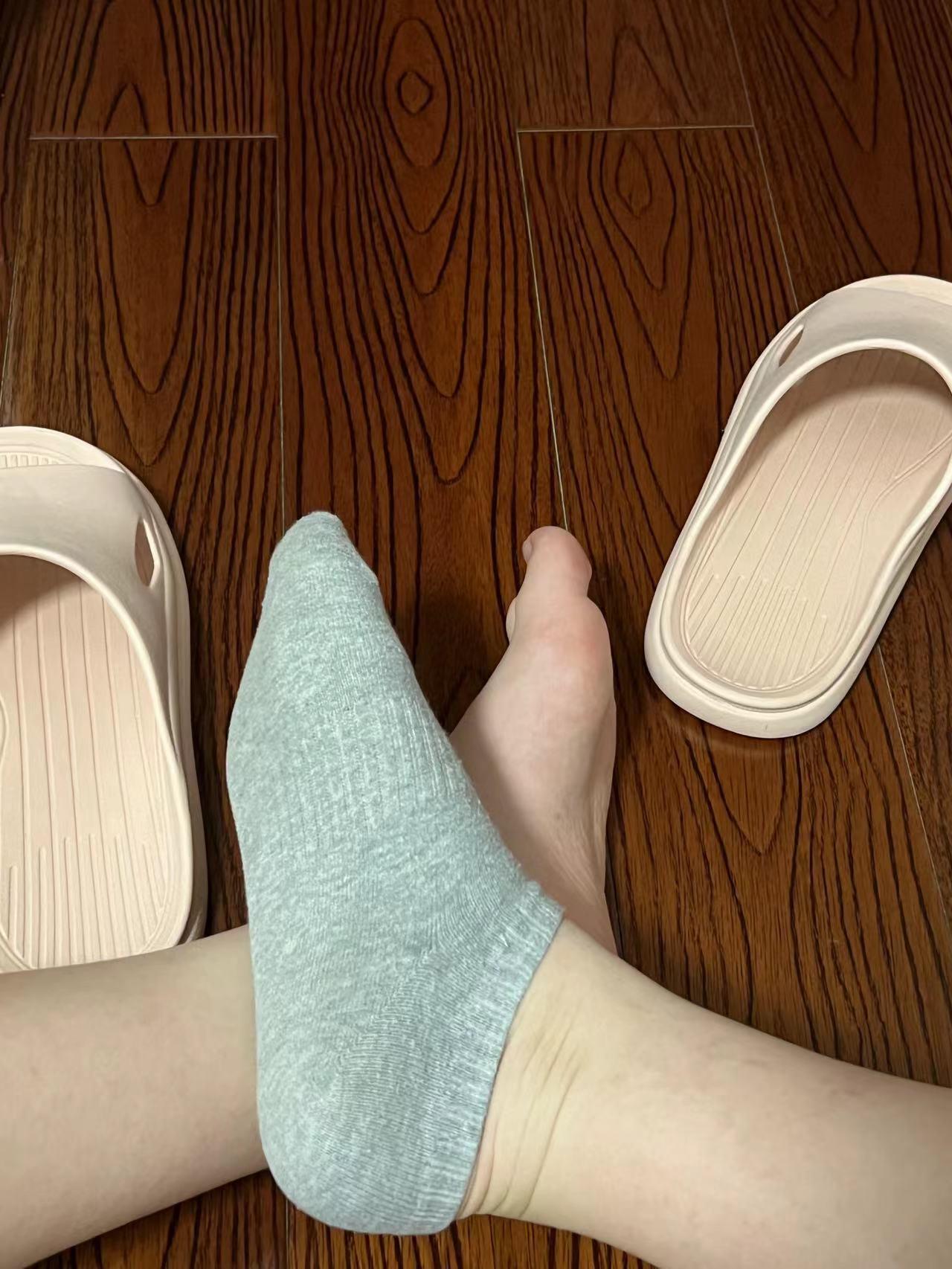 图片[32]-[誉铭传媒]袜足摄影 2022年《8月整合福利》(2) [56P] – 速更版-美库