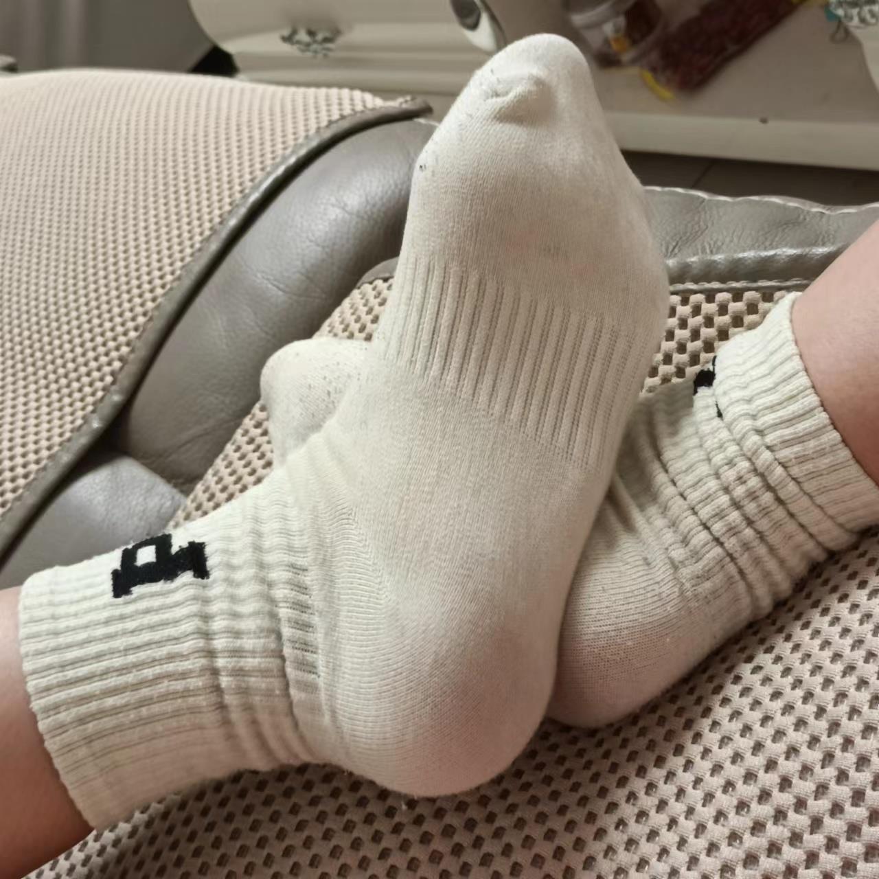 图片[38]-[誉铭传媒]袜足摄影 2022年《8月整合福利》(2) [56P] – 速更版-美库