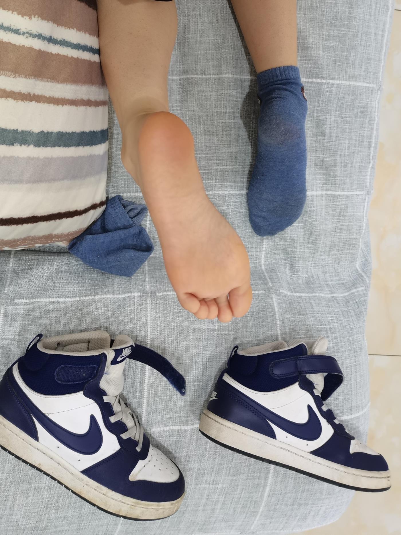 图片[36]-[誉铭传媒]袜足摄影 2022年《8月整合福利》(1) [64P] – 速更版-美库