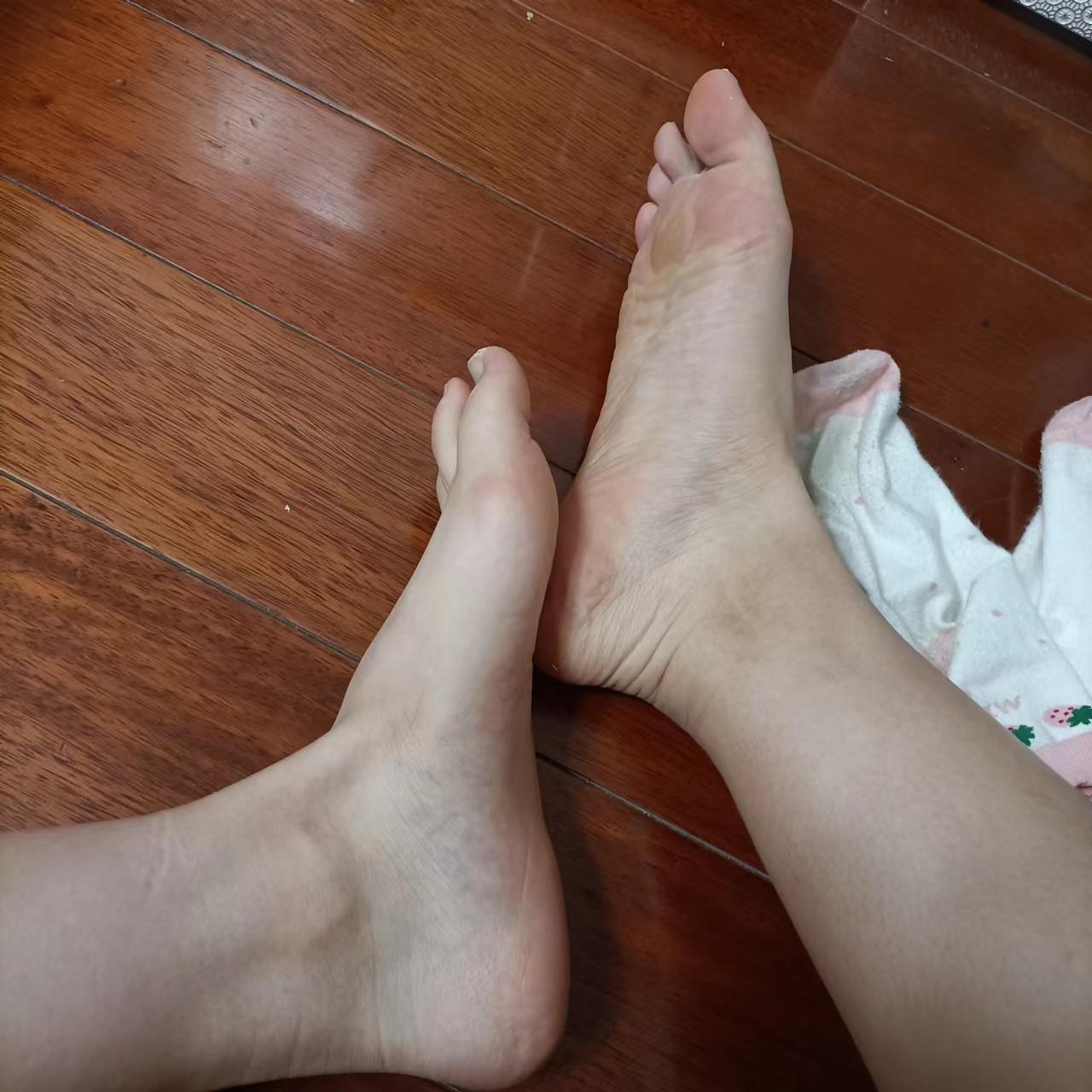 图片[44]-[誉铭传媒]袜足摄影 2022年《8月整合福利》(2) [56P] – 速更版-美库