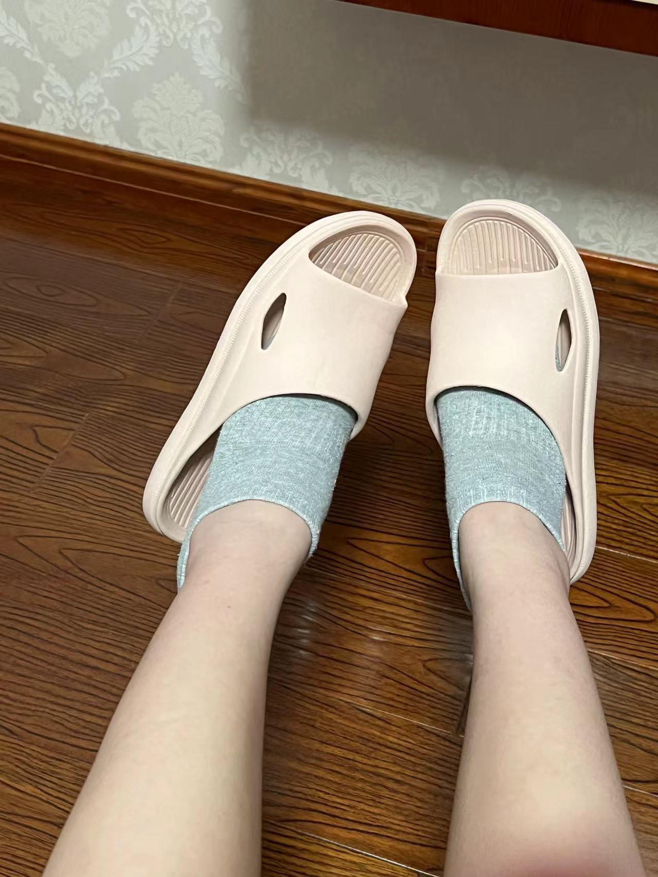 图片[59]-[誉铭传媒]袜足摄影 2022年《8月整合福利》(1) [64P] – 速更版-美库