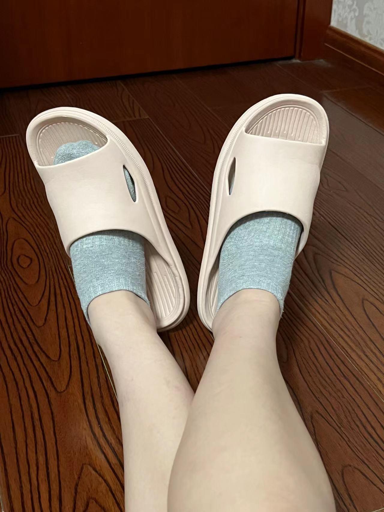 图片[63]-[誉铭传媒]袜足摄影 2022年《8月整合福利》(1) [64P] – 速更版-美库