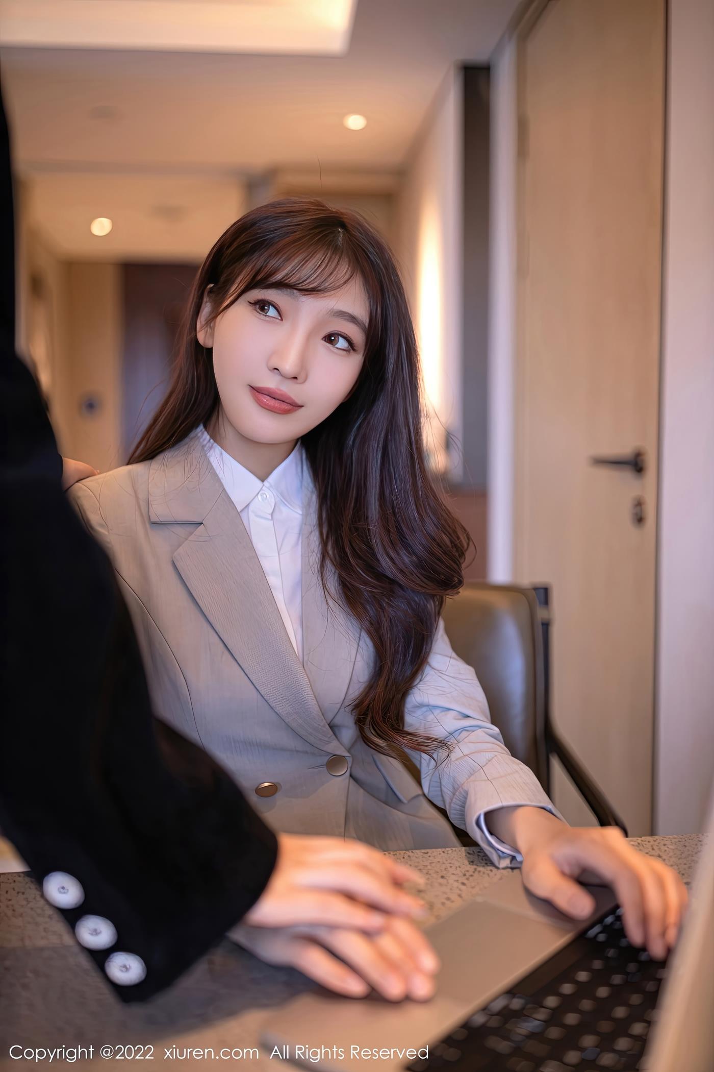 图片[26]-[Xiuren秀人网]2022.11.10 NO.5840 陆萱萱[26+1P] – 速更版-美库