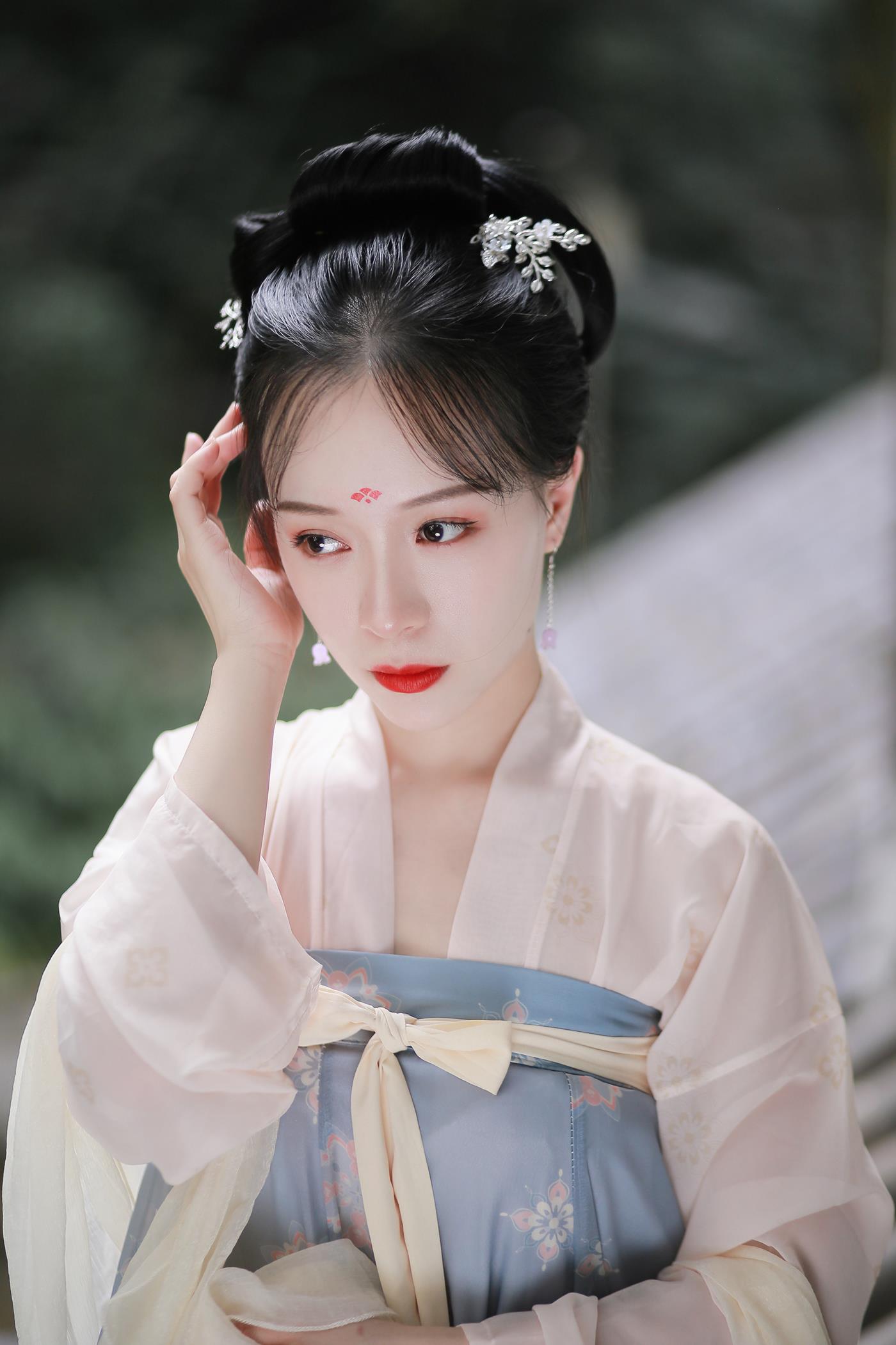 图片[13]-[YITUYU艺图语] 2022.01.18 蝶恋花 花泽阮阮 [22P] – 速更版-美库